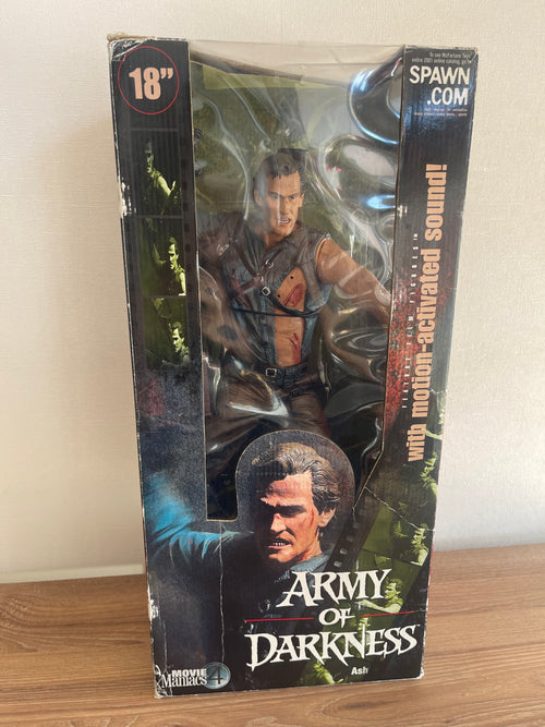 ASH THE ARMY OF DARKNESS MOVIE MANIACS SERIES 4 ESCALA 1/4 18” PULGADAS CON SONIDO Y SENSOR DE SONIDO AÑO 2001