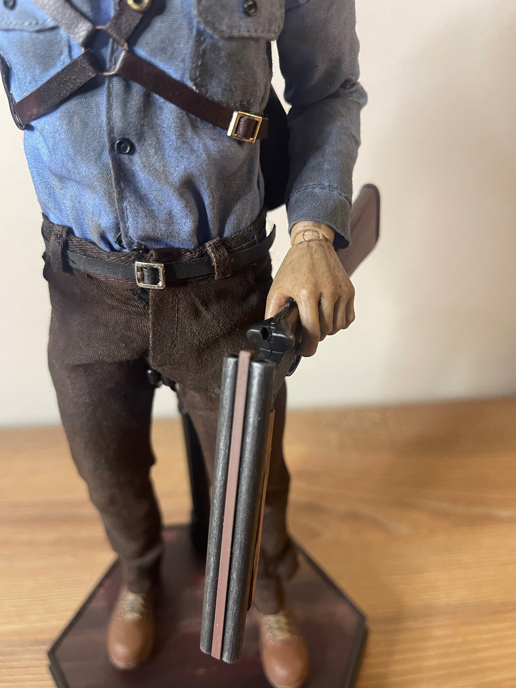 Ash Williams “The Evil Dead” 1/6 THE ASMUS COLLECTIBLES EDICIÓN (2014)