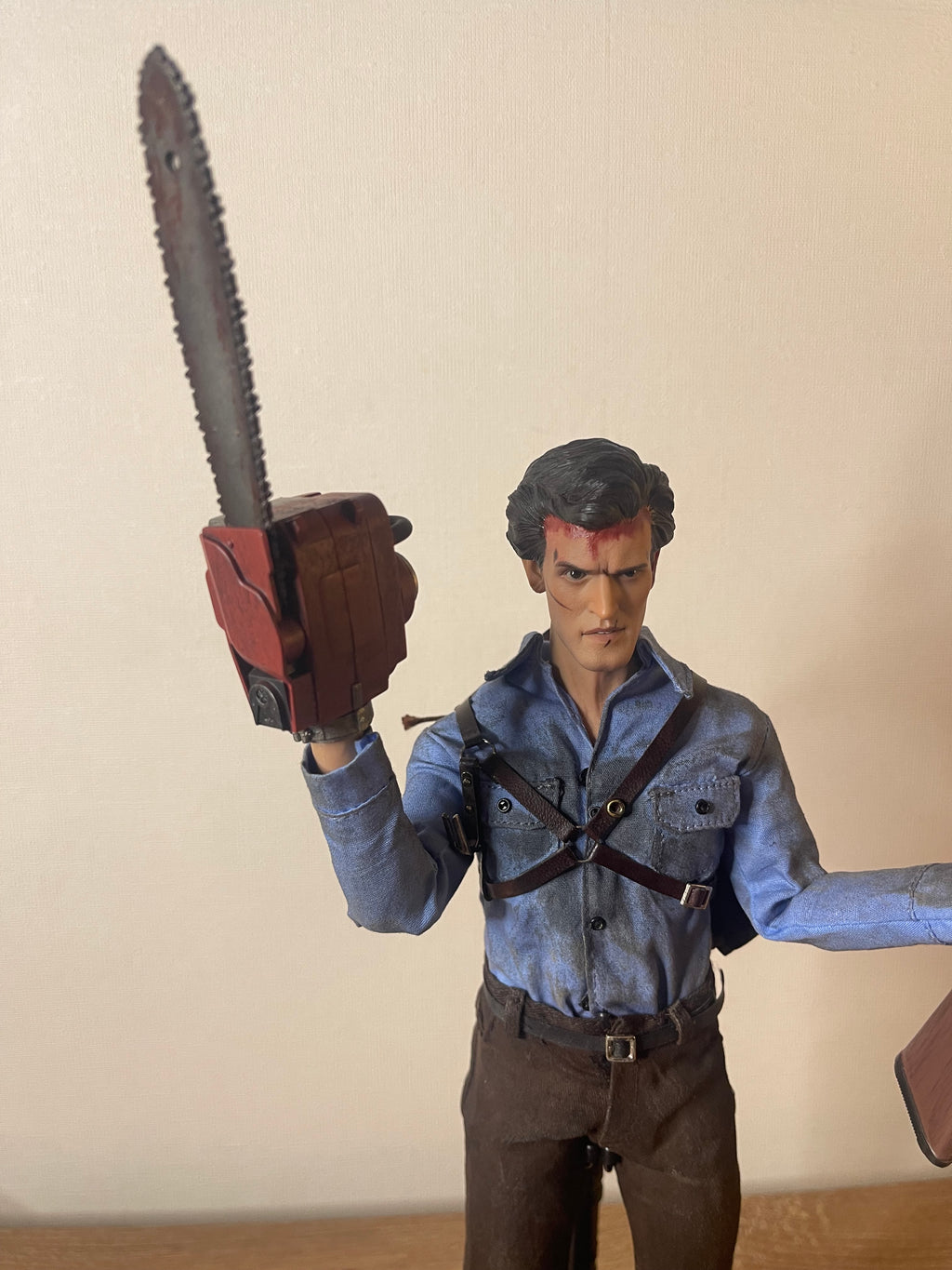 Ash Williams “The Evil Dead” 1/6 THE ASMUS COLLECTIBLES EDICIÓN (2014)