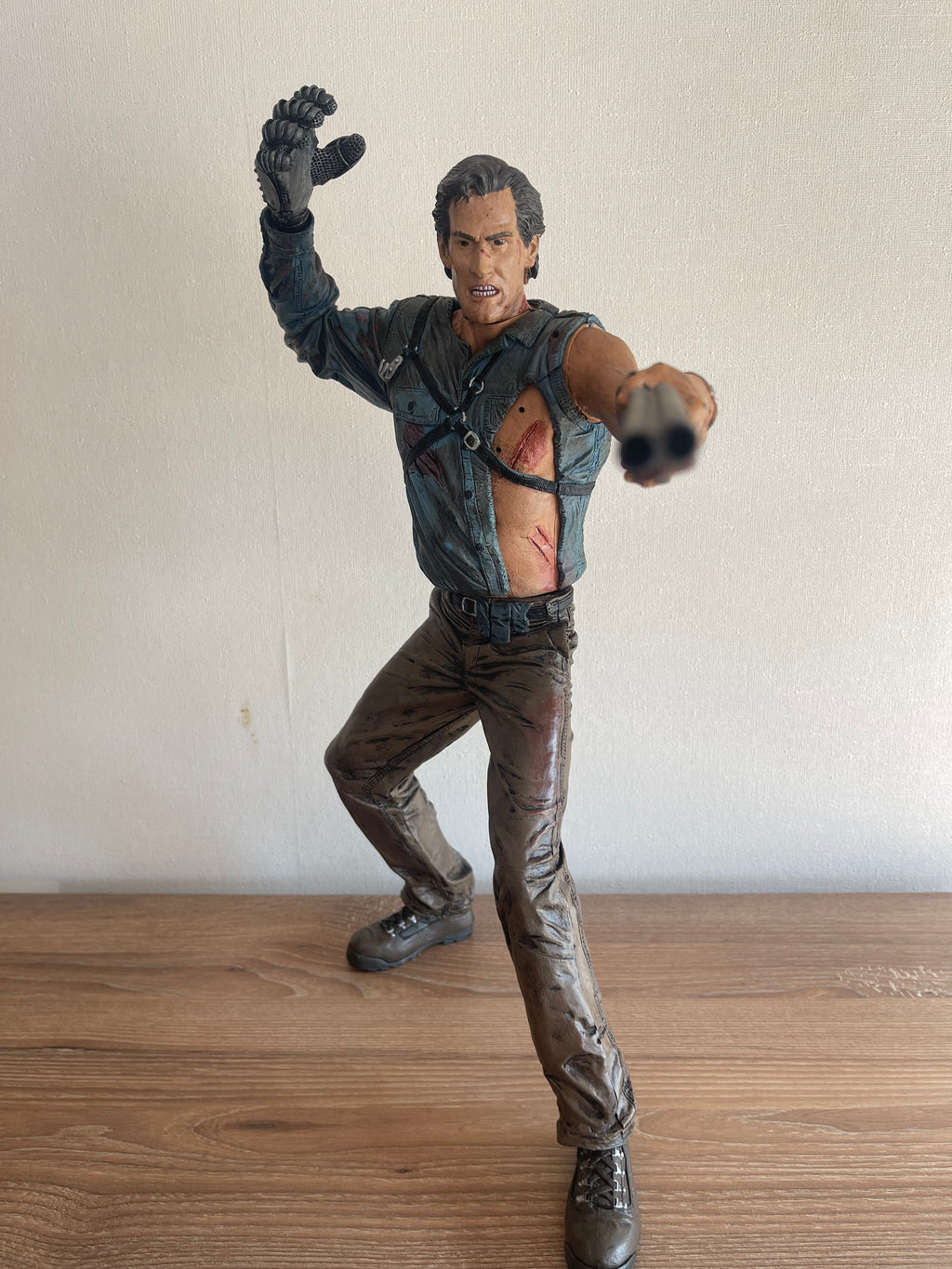ASH THE ARMY OF DARKNESS MOVIE MANIACS SERIES 4 ESCALA 1/4 18” PULGADAS CON SONIDO Y SENSOR DE SONIDO AÑO 2001