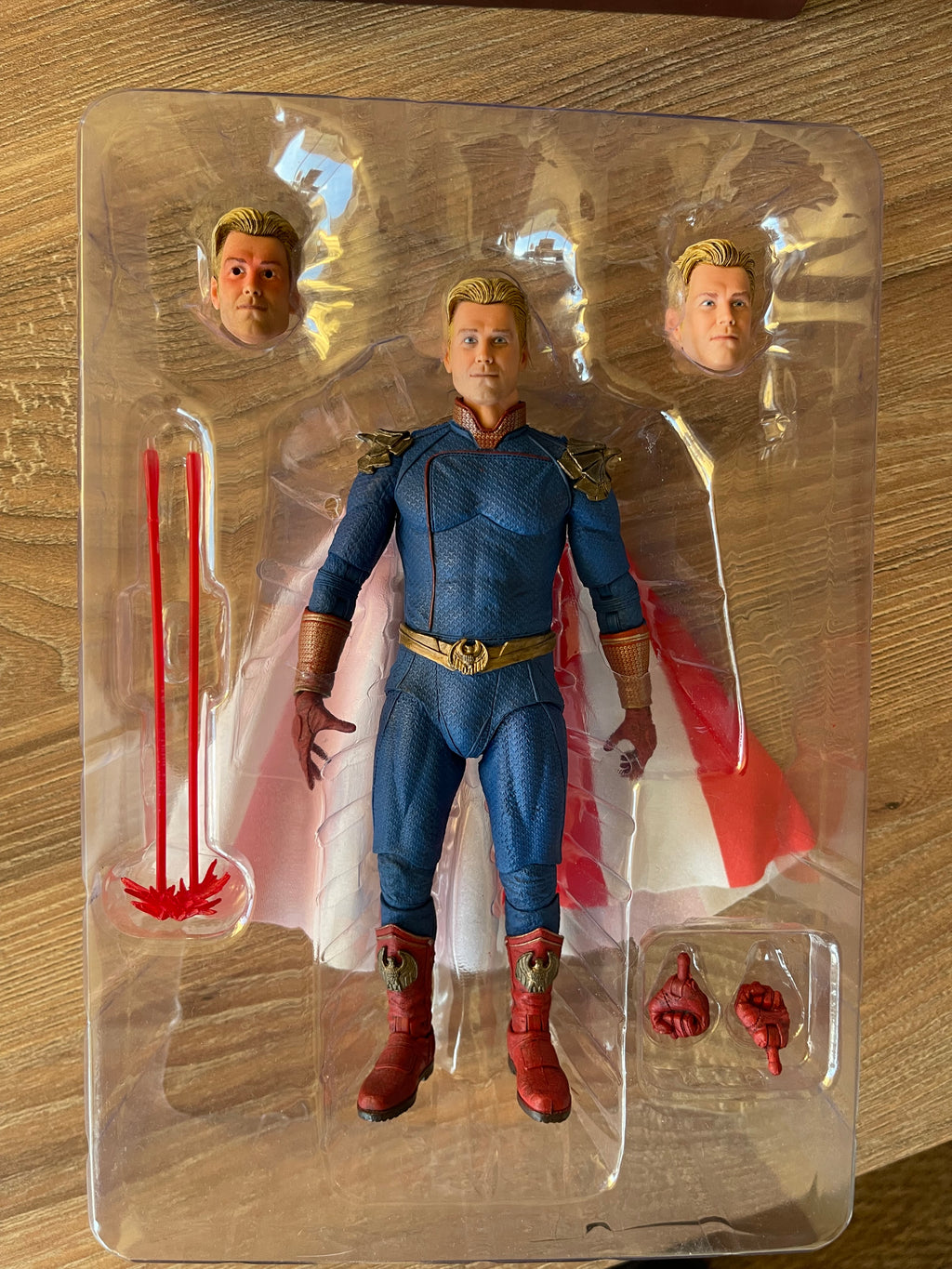 🦸‍♂️ Homelander – The Boys (NECA Ultimate)