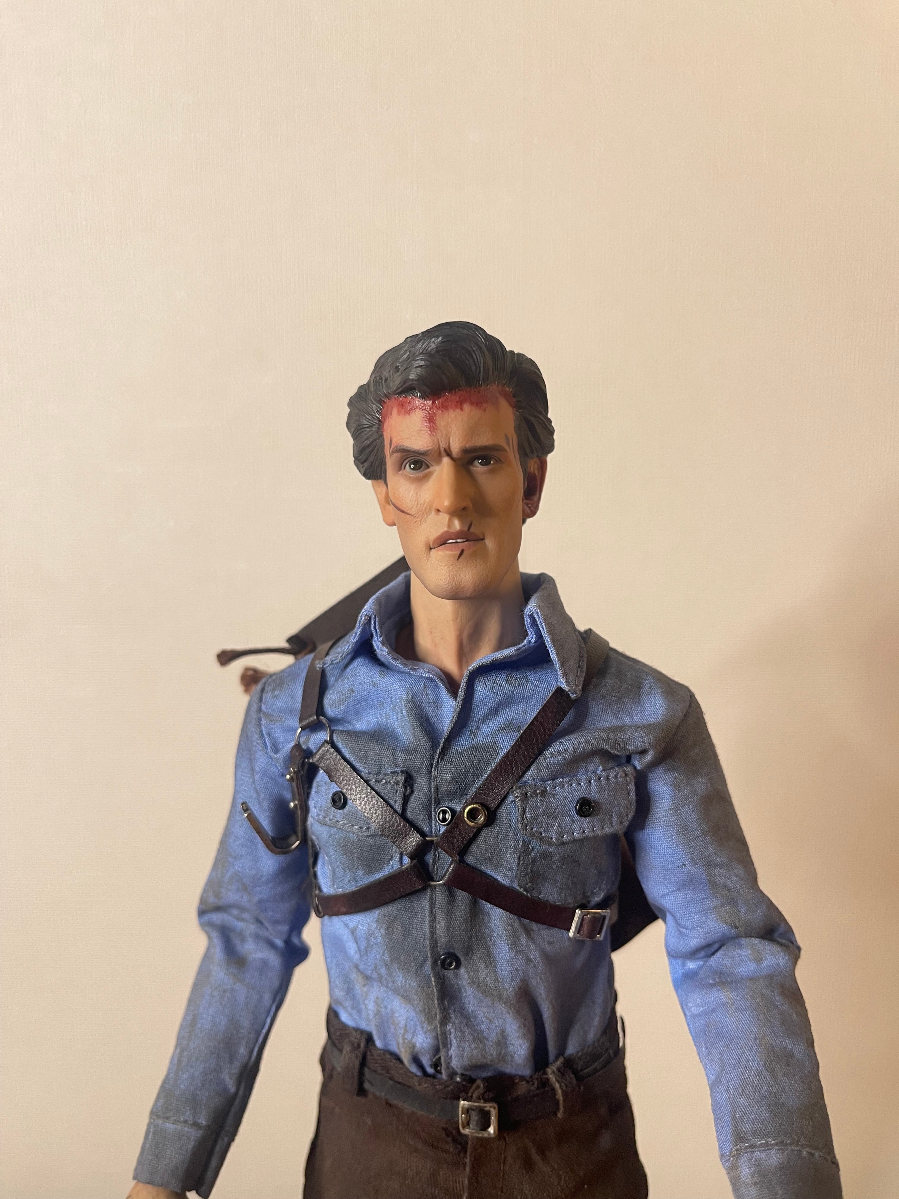 Ash Williams “The Evil Dead” 1/6 THE ASMUS COLLECTIBLES EDICIÓN (2014)
