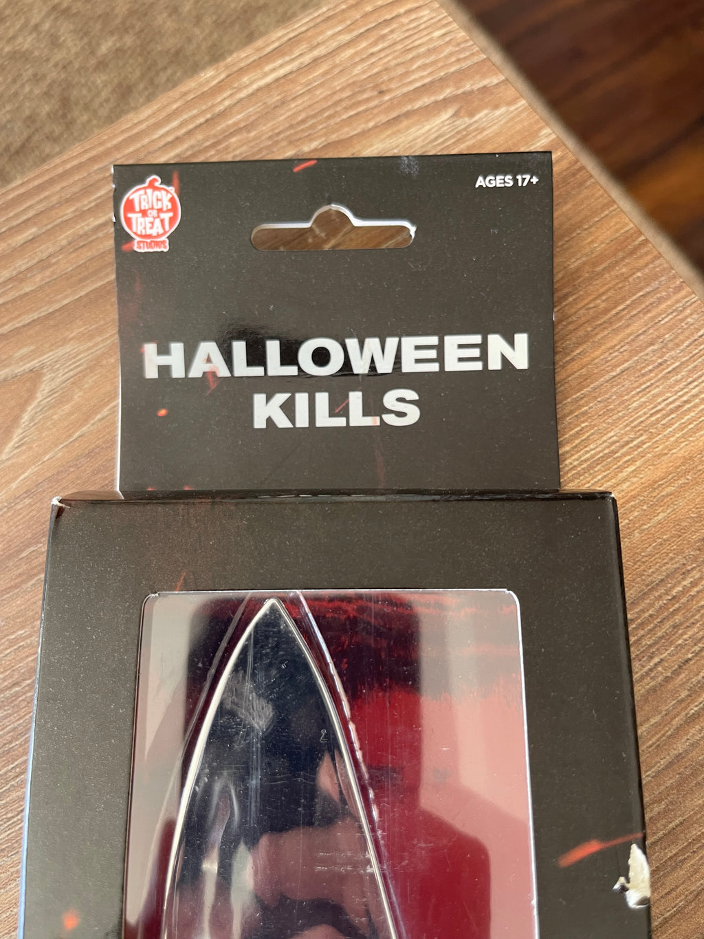 MÁSCARA HALLOWEEN 🎃 KILLS + CUCHILLO 🔪 Y BASE TRICK OR TREAT STUDIOS