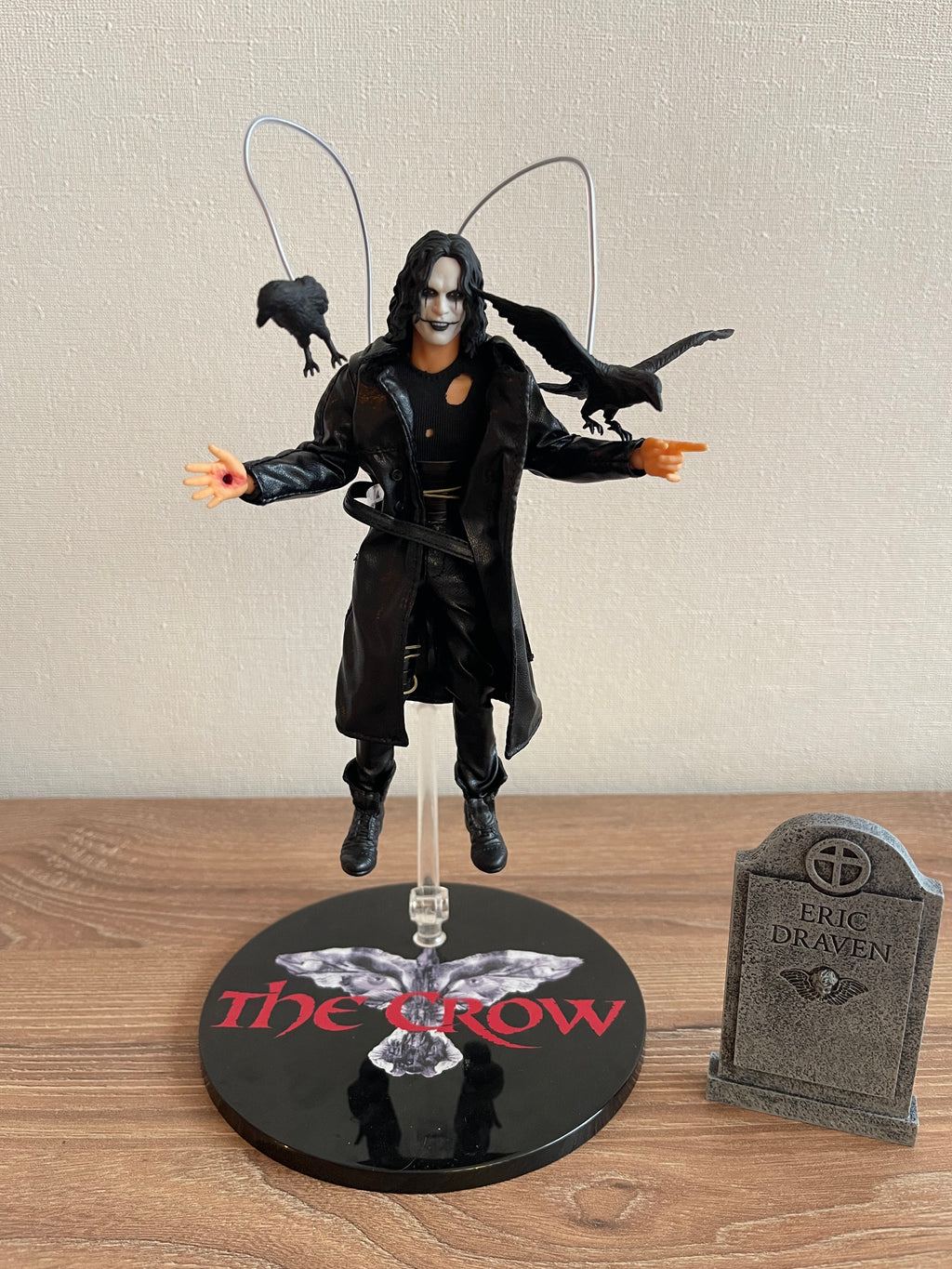 Mezco One:12 Collective-The Crow( Eric Draven)