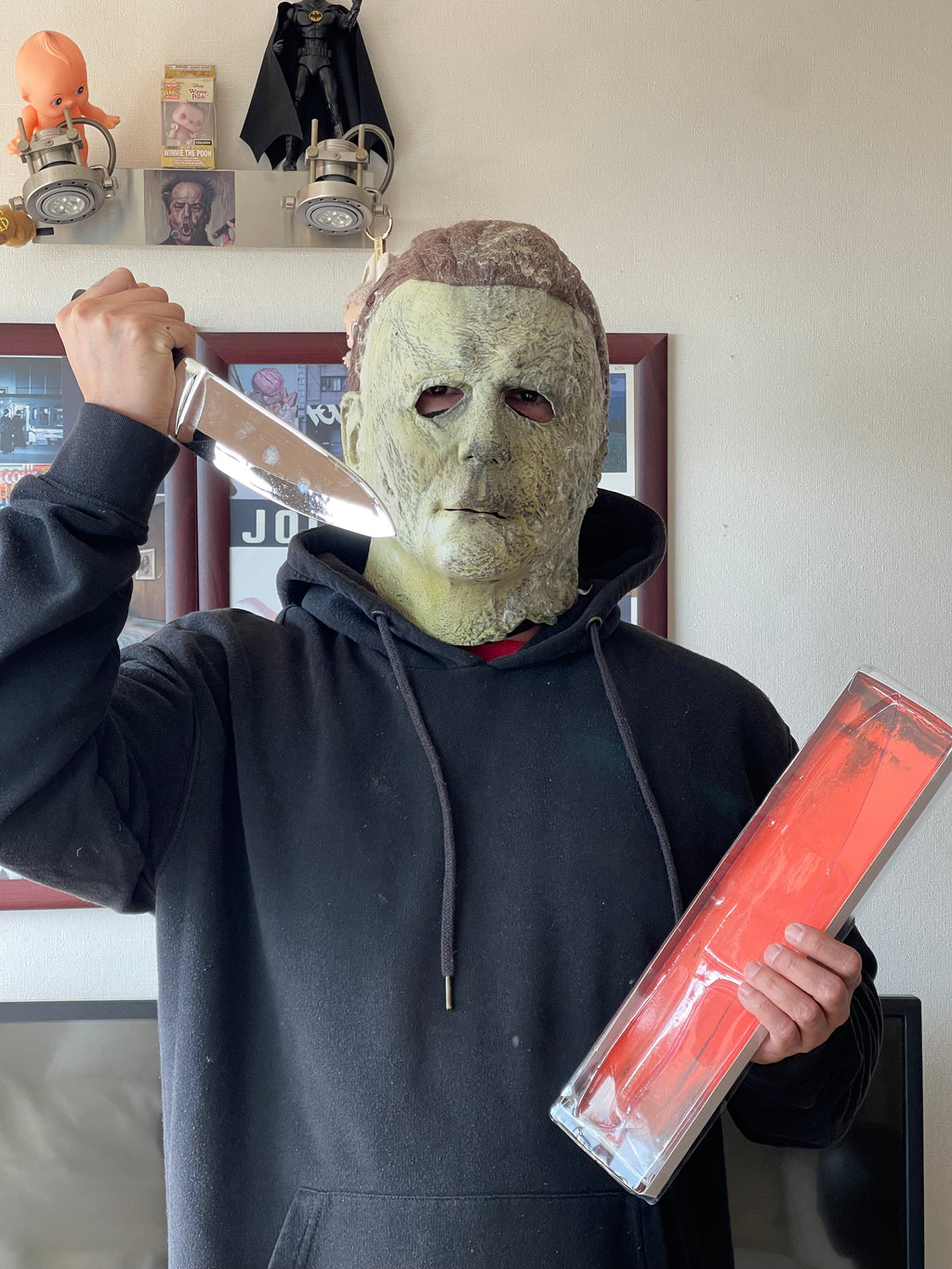 MÁSCARA HALLOWEEN 🎃 KILLS + CUCHILLO 🔪 Y BASE TRICK OR TREAT STUDIOS