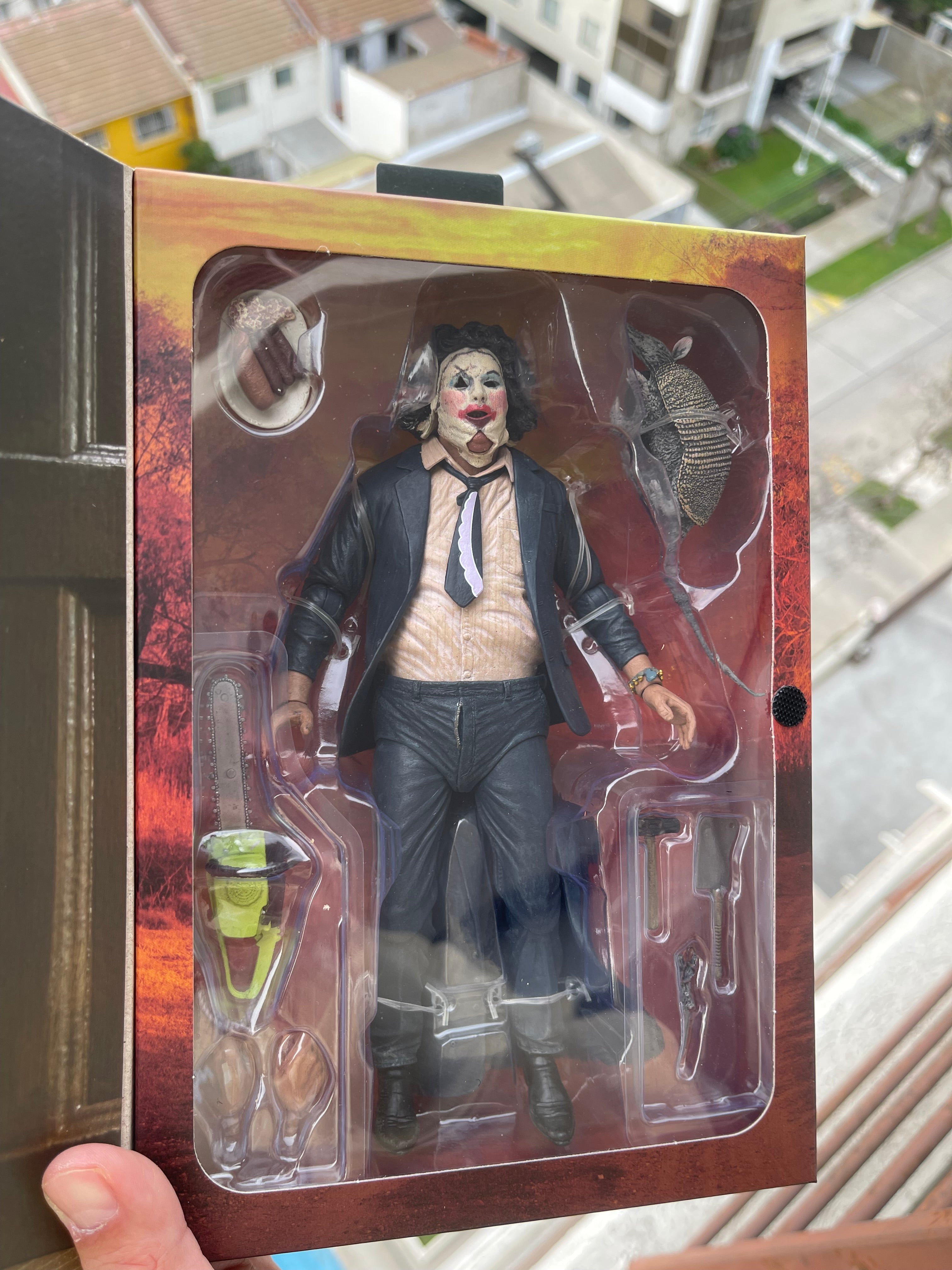 🔪 NECA ULTIMATE LEATHERFACE – PRETTY WOMAN 👗🩸