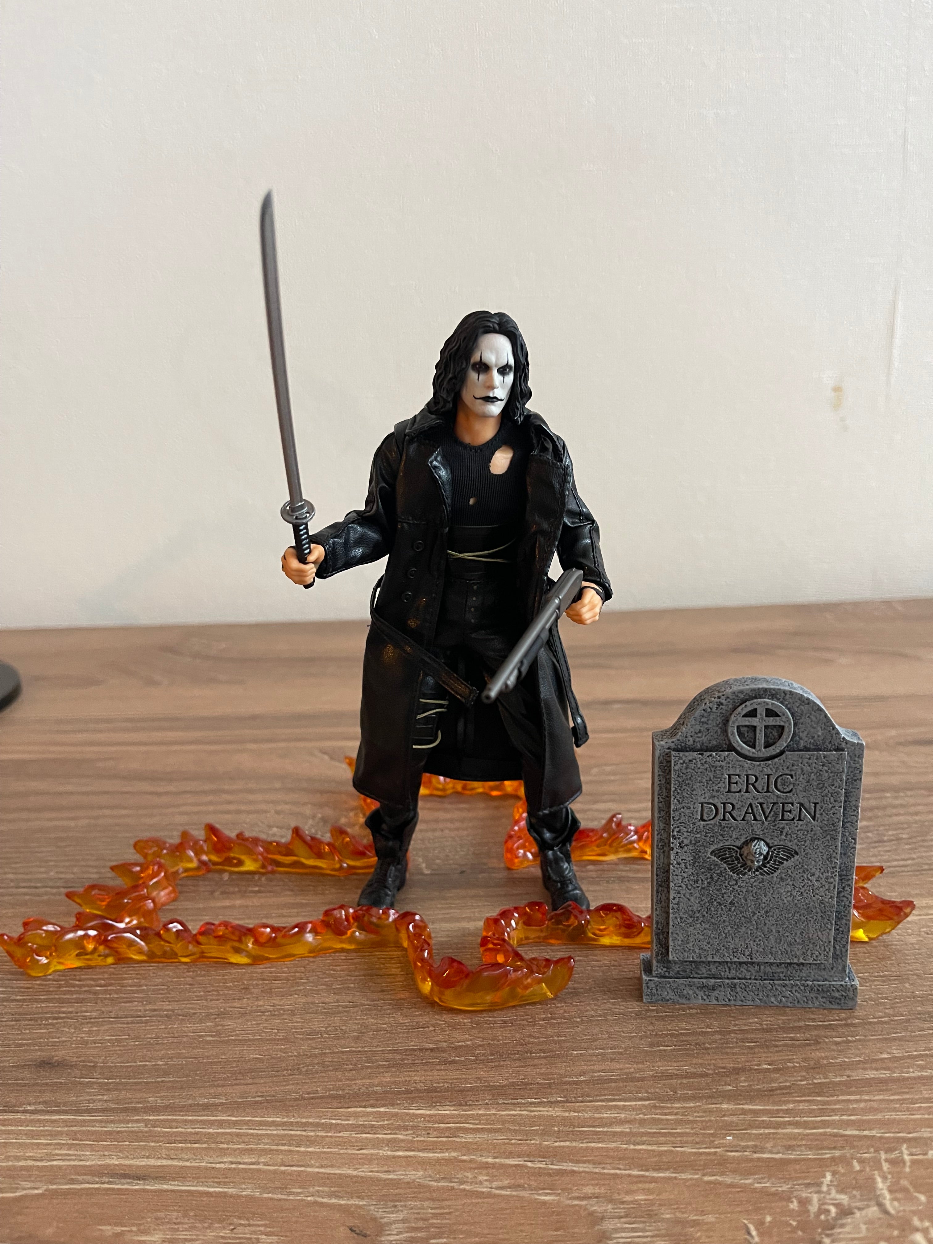 Mezco One:12 Collective-The Crow( Eric Draven)