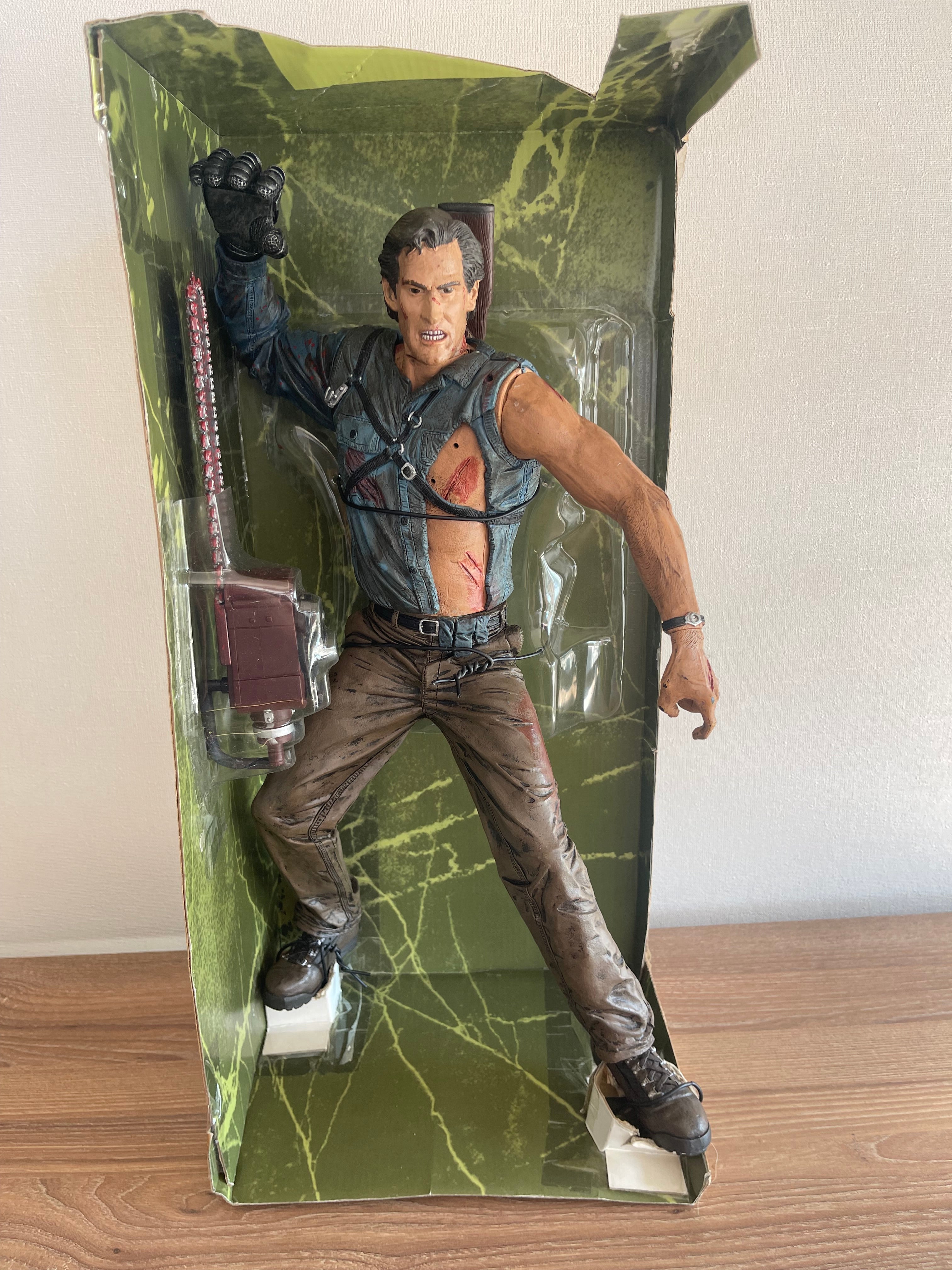 ASH THE ARMY OF DARKNESS MOVIE MANIACS SERIES 4 ESCALA 1/4 18” PULGADAS CON SONIDO Y SENSOR DE SONIDO AÑO 2001