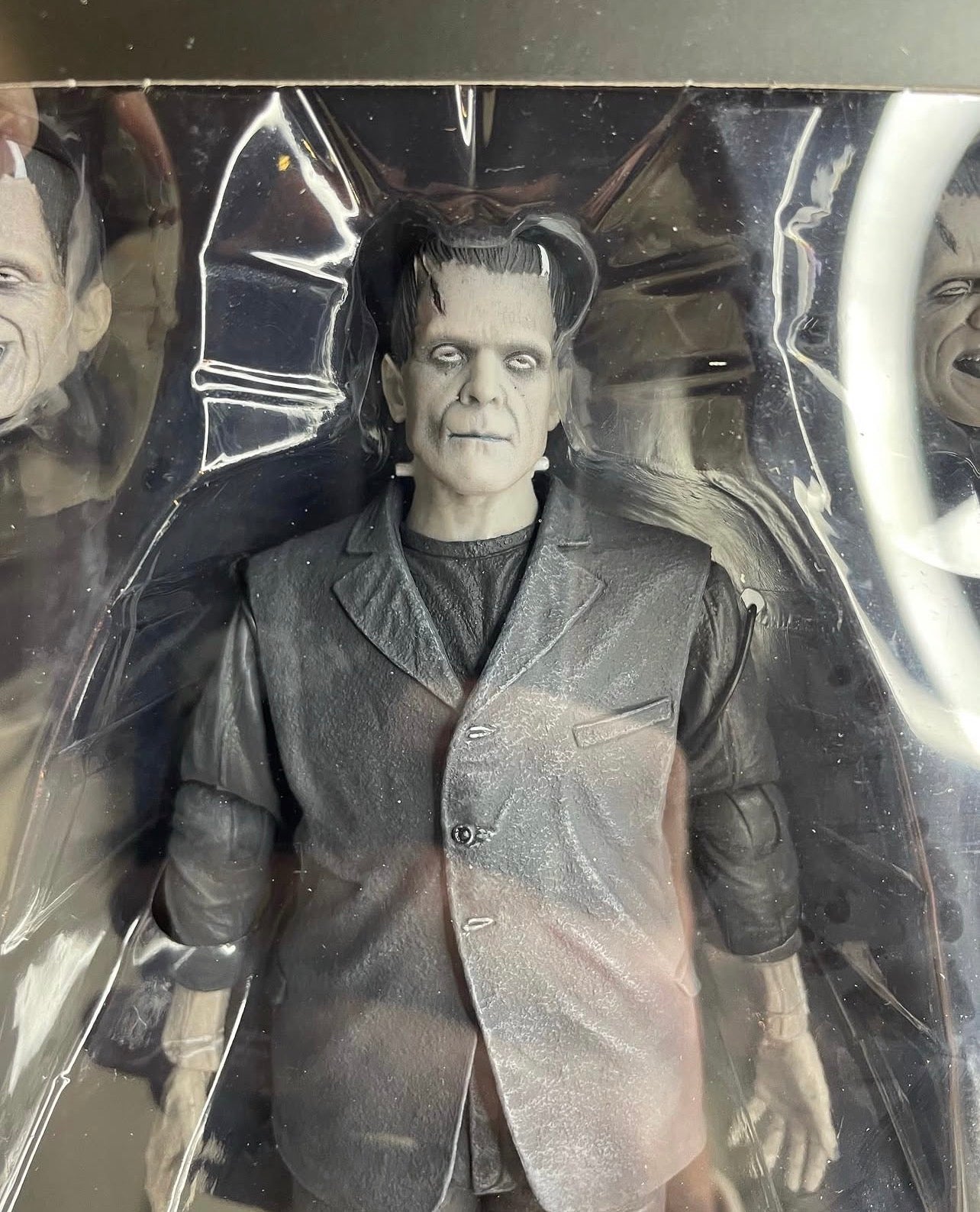 NECA ULTIMATE Universal Monsters Figura Ultimate Frankenstein's