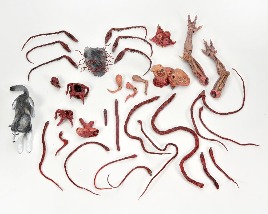 The Thing Deluxe Neca Ultimate Dog Creature