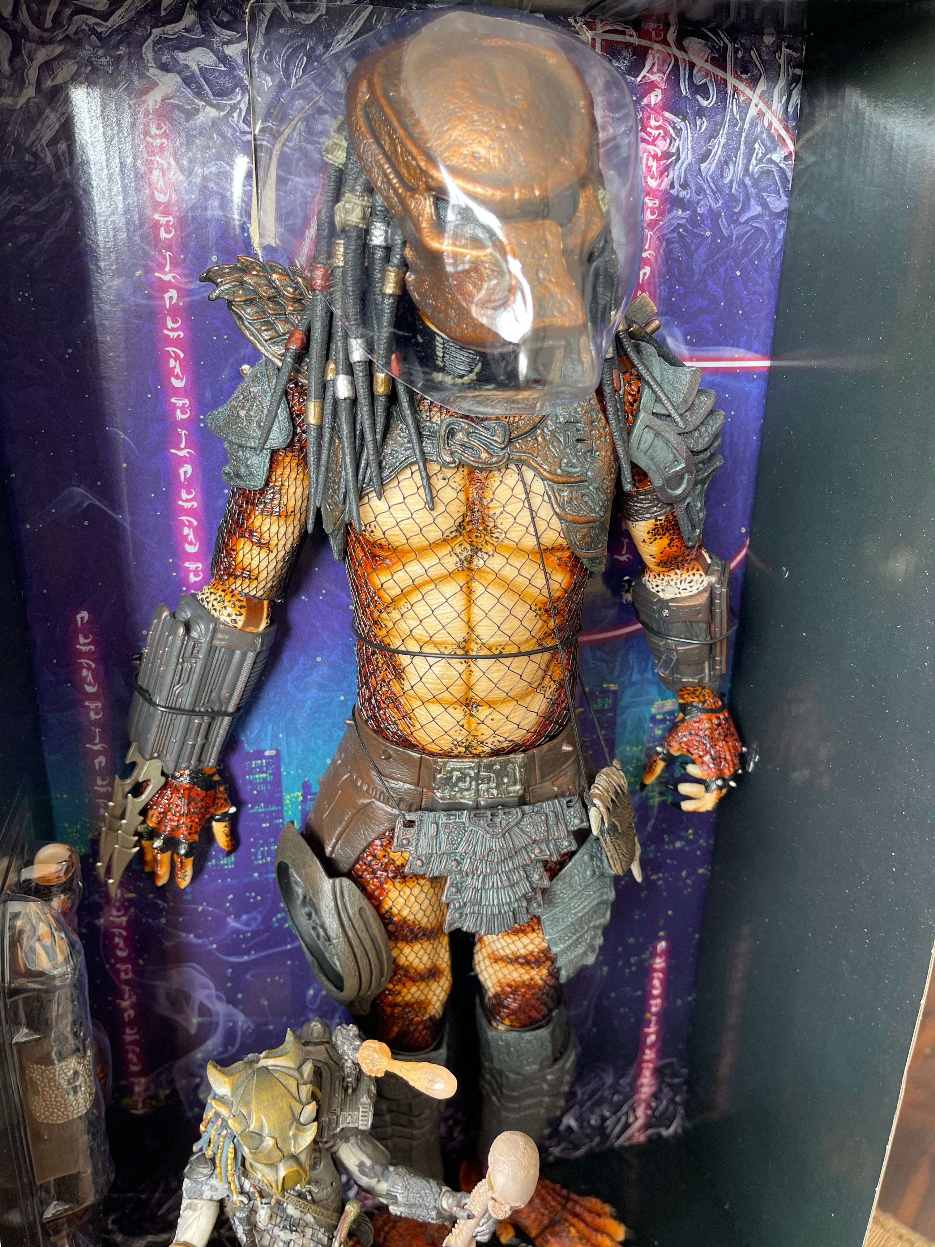 NECA Predator 2 City Hunter 1/4 Scale con LED