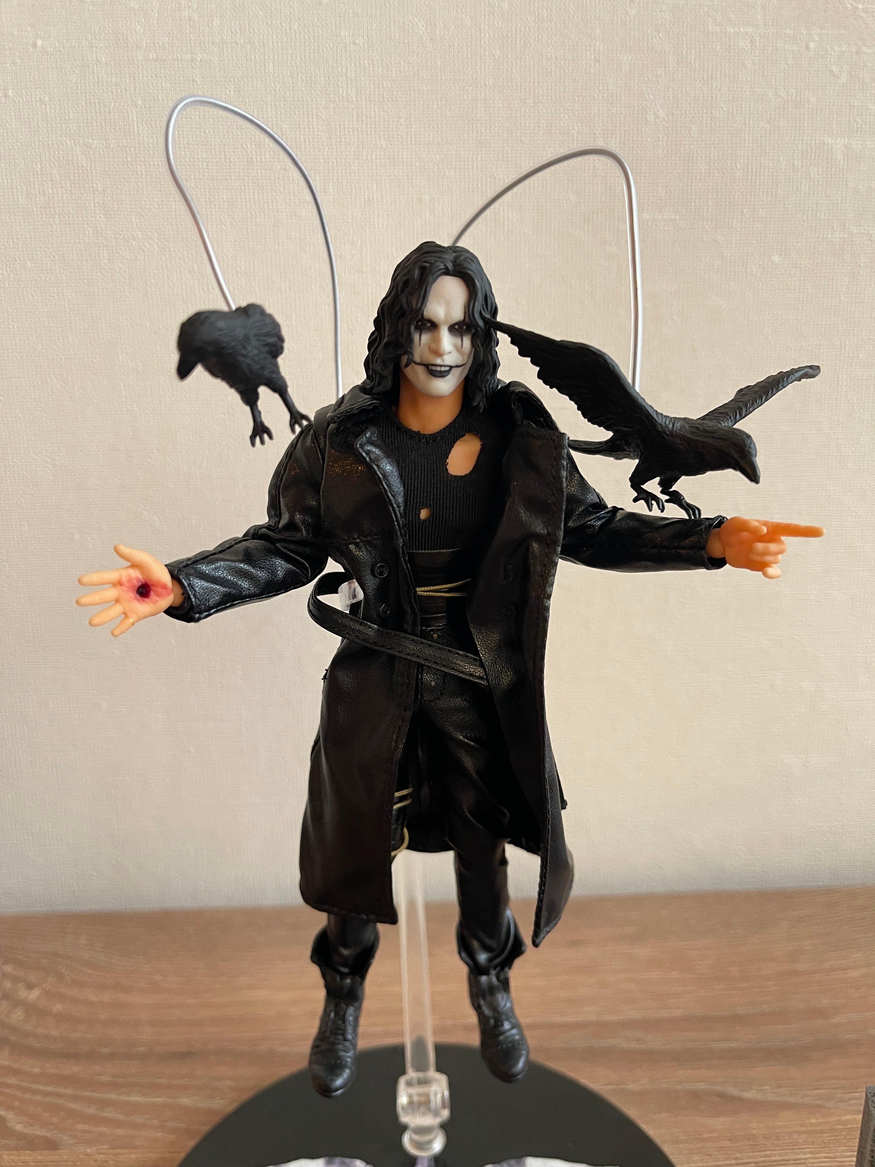 Mezco One:12 Collective-The Crow( Eric Draven)