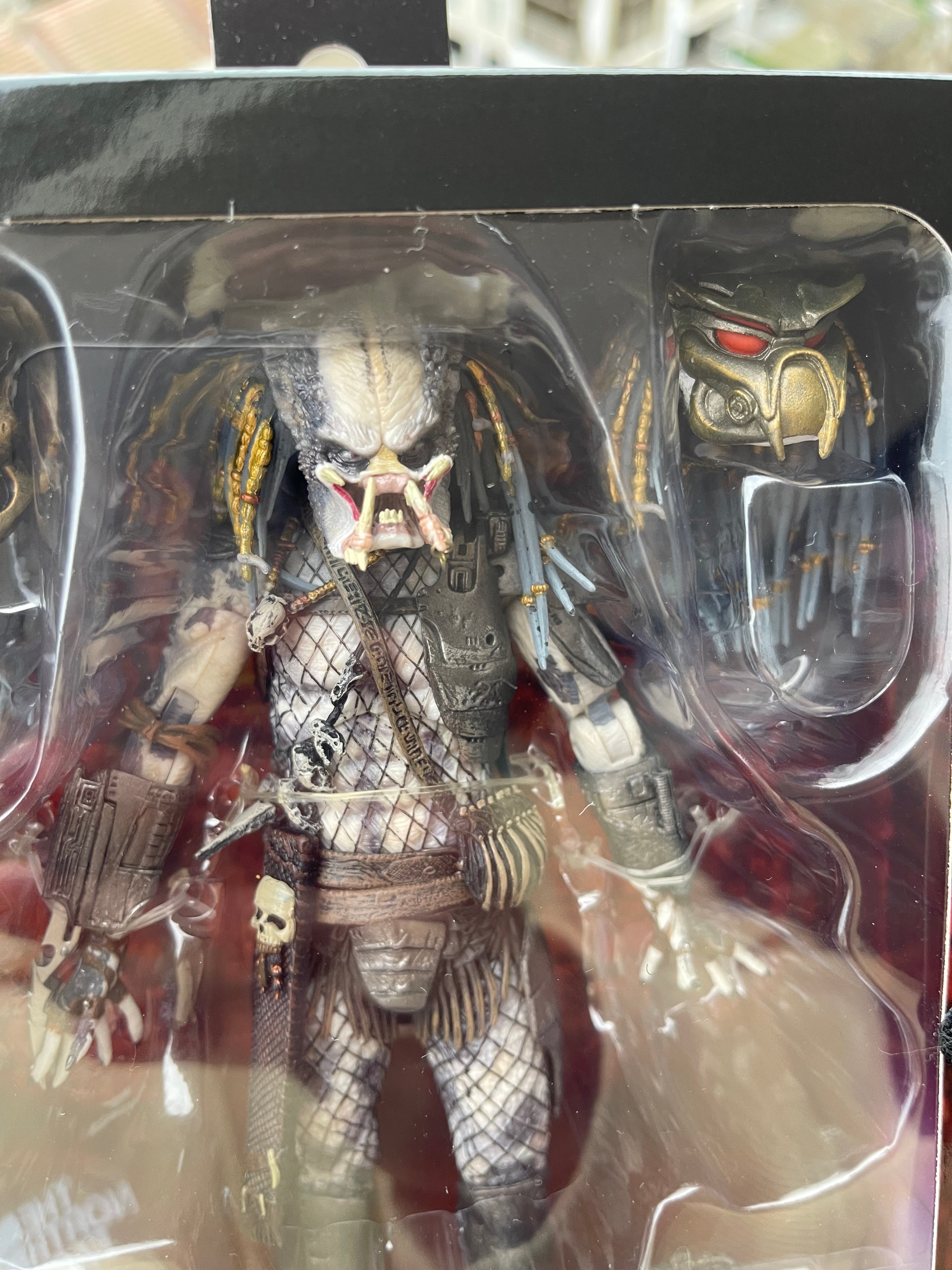 🩸 PREDATOR ELDER – NECA ULTIMATE (Elder Predator, el líder y cazador experimentado visto al final de Predator 2.)