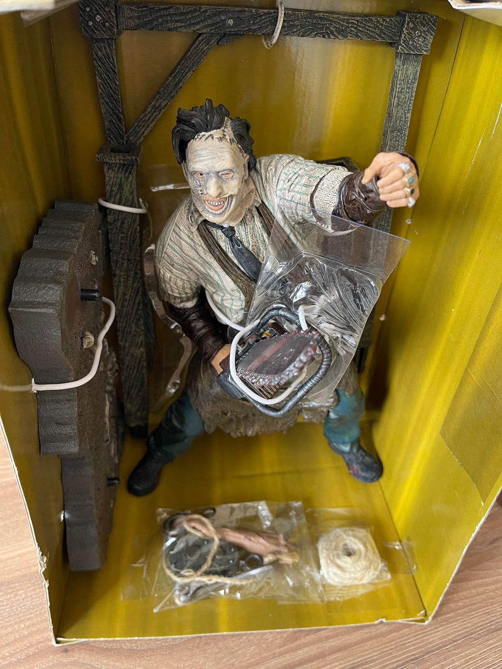 🪚 Leatherface – McFarlane Movie Maniacs Series 6 (escala 1/6)