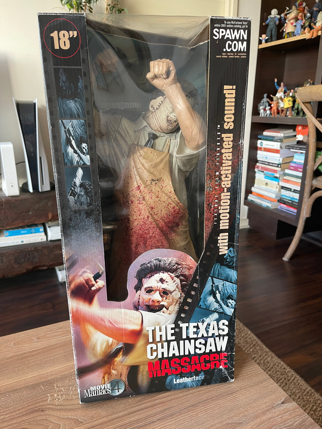 LEATHERFACE MOVIE MANIACS SERIES 4 ESCALA 1/4 18” PULGADAS CON SONIDO Y SENSOR DE SONIDO AÑO 2001