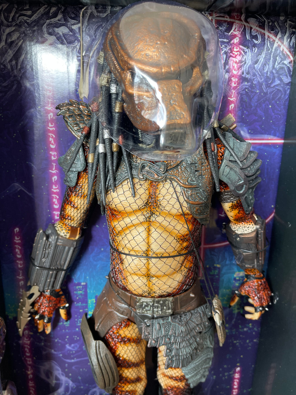 NECA Predator 2 City Hunter 1/4 Scale con LED