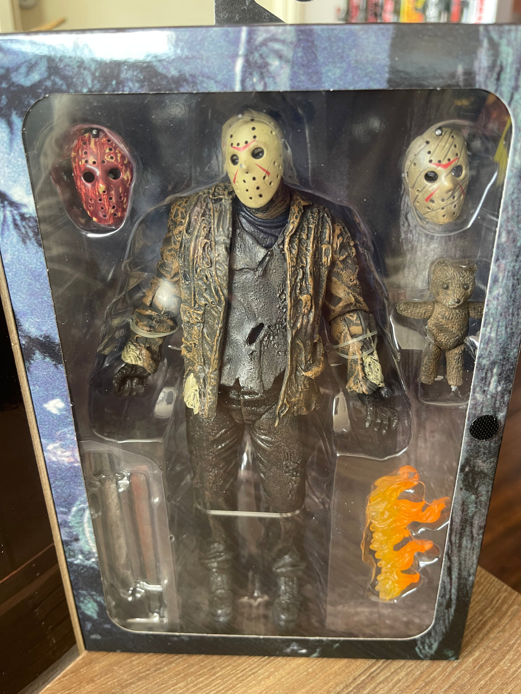 NECA Freddy vs Jason: Ultimate Jason 7″ Scale Action Figure Edicion 2019