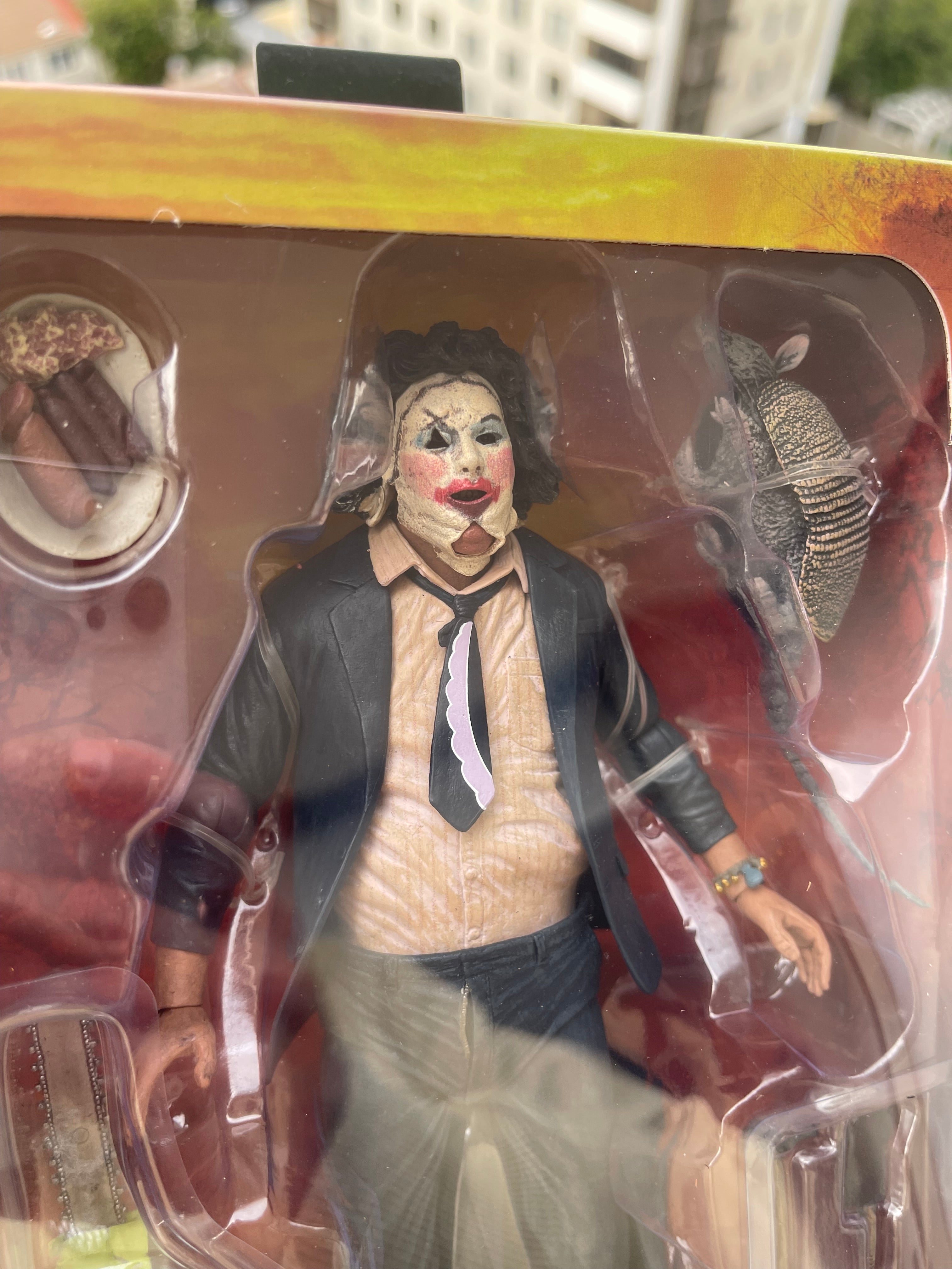 🔪 NECA ULTIMATE LEATHERFACE – PRETTY WOMAN 👗🩸