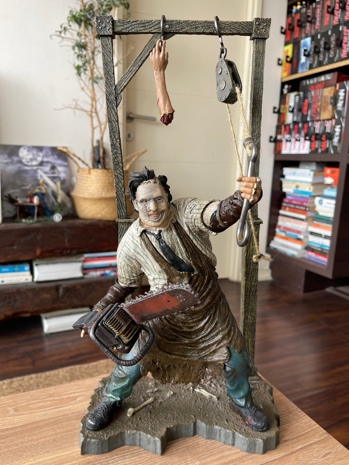 🪚 Leatherface – McFarlane Movie Maniacs Series 6 (escala 1/6)