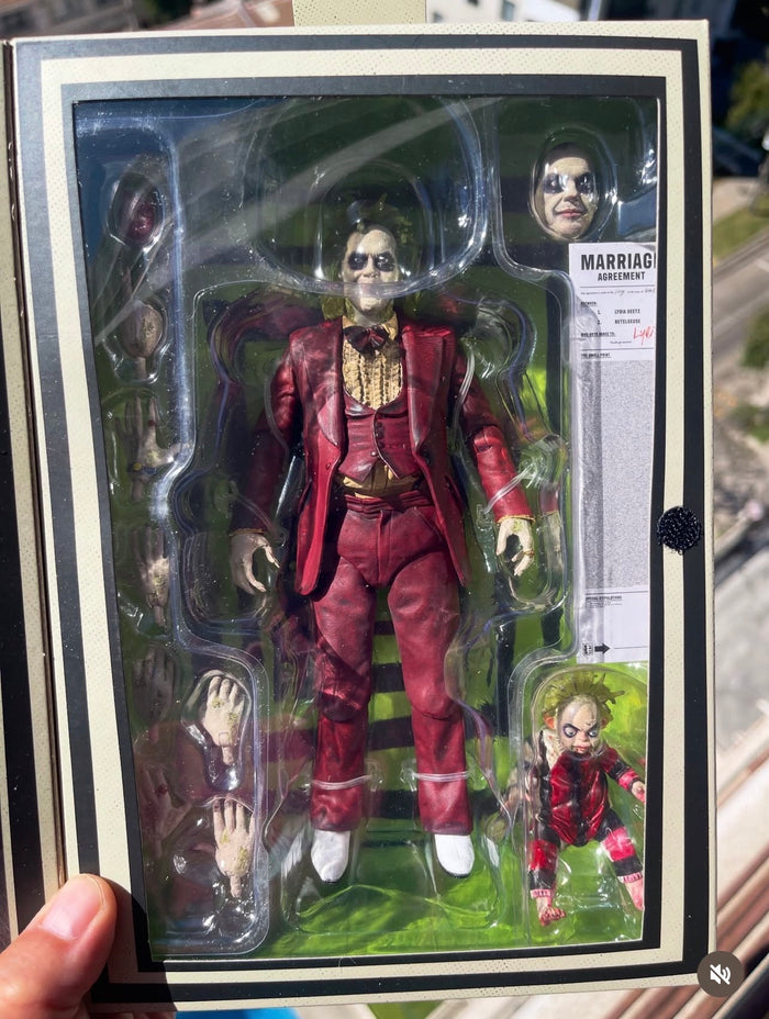 ¡BEETLEJUICE ULTIMATE WEDDING TUXEDO: UNA BODA DE OTRO MUNDO!