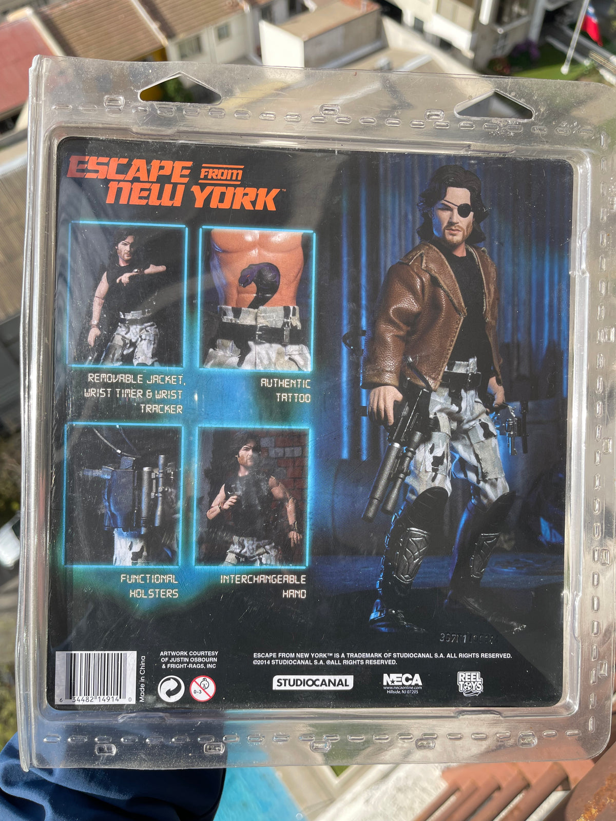 🐍🔫 SNAKE PLISSKEN – ESCAPE FROM NEW YORK – NECA RETRO CLOTH 🔫🐍