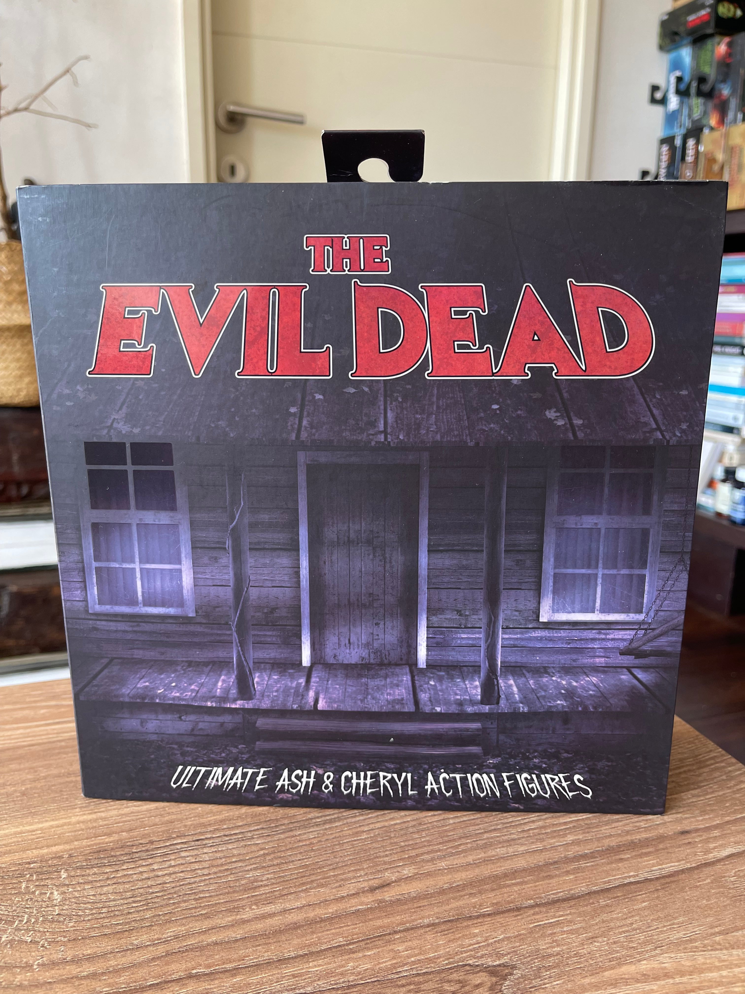 Neca – Ultimate Bloody Ash &amp; Cheryl Williams – Evil Dead 7"