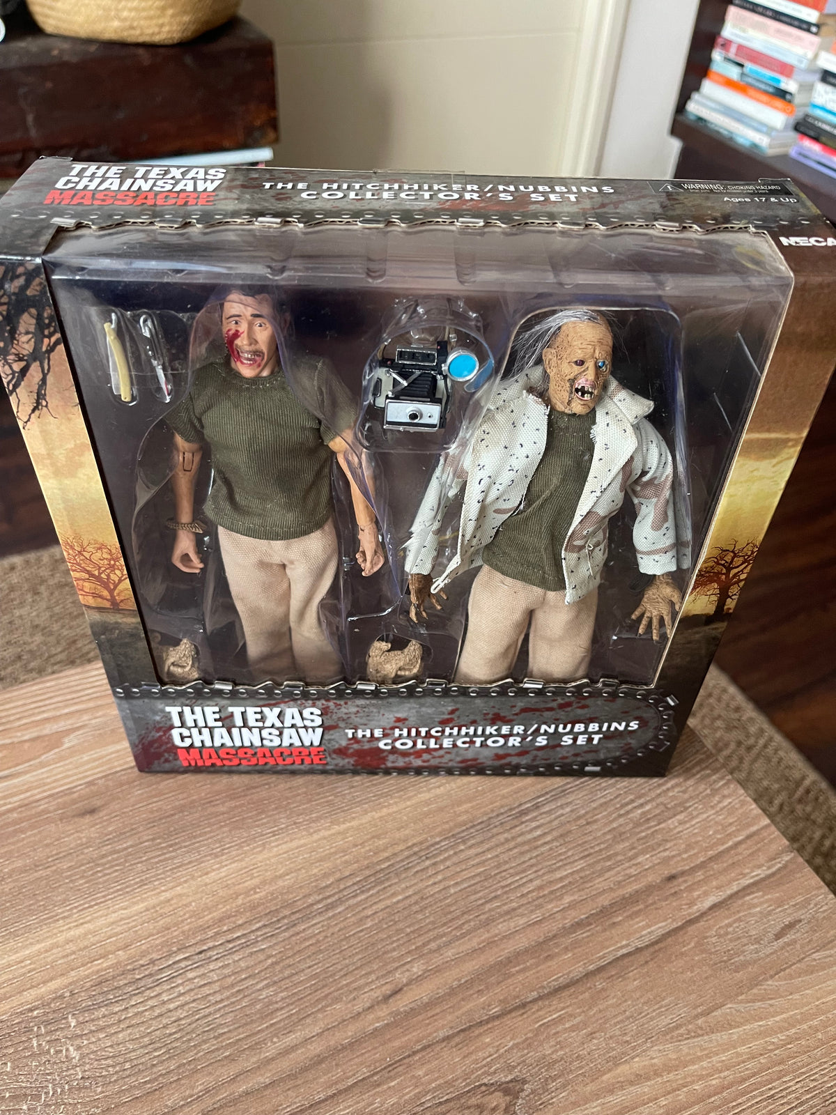 🔪🩸 NECA RETRO CLOTH – THE HITCHHIKER / NUBBINS SAWYER COLLECTOR’S SET 🩸🔪