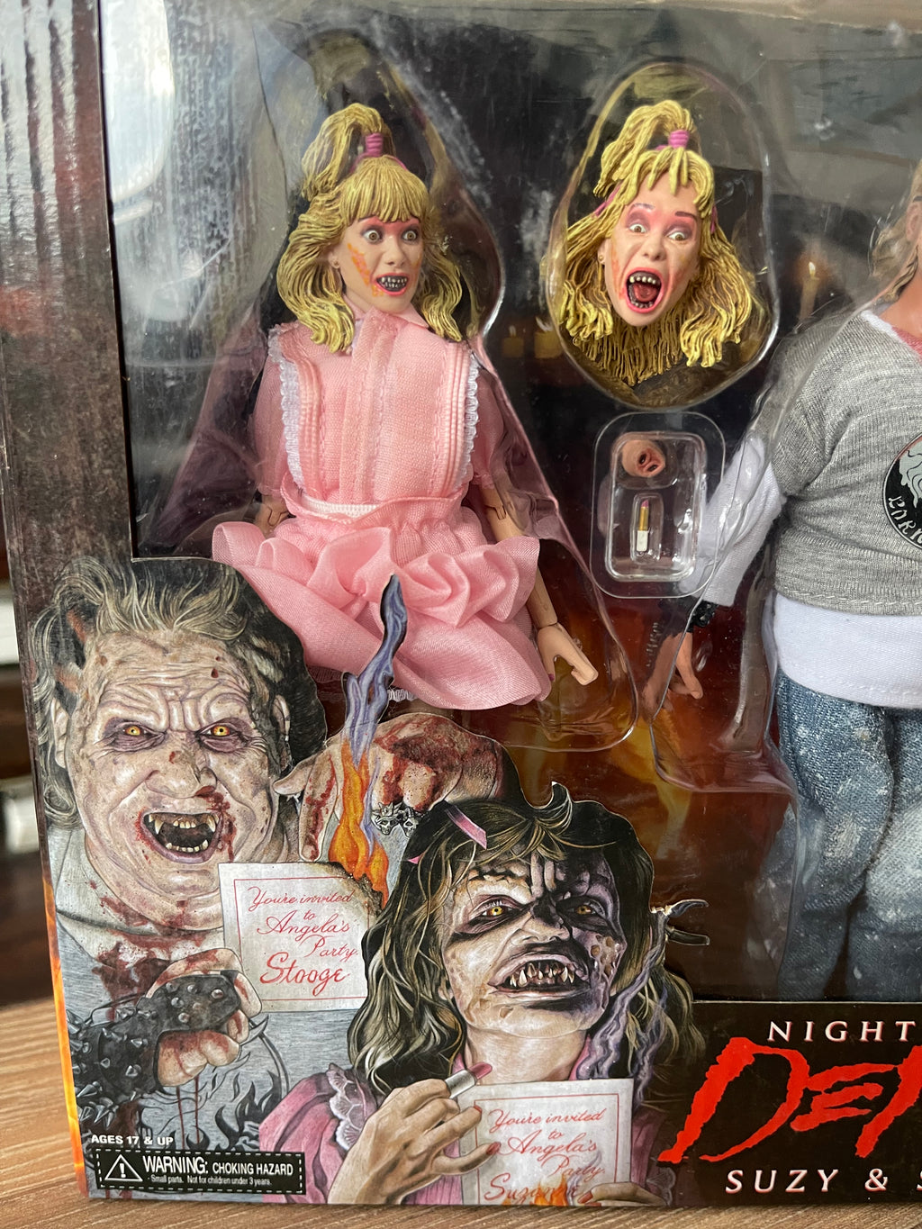 👹🔥 NIGHT OF THE DEMONS – SUZY & STOOGE 2-PACK 🔥👹NECA Retro Cloth – Scream Factory Exclusive (2.5000 Unidades Fabricadas, Edición Limitada)