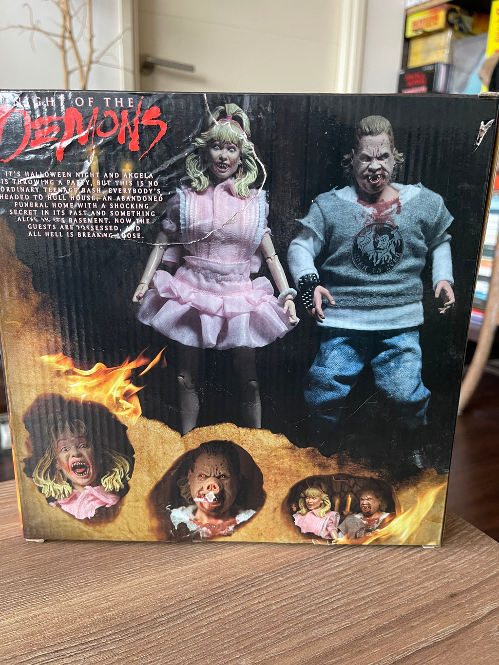 👹🔥 NIGHT OF THE DEMONS – SUZY & STOOGE 2-PACK 🔥👹NECA Retro Cloth – Scream Factory Exclusive (2.5000 Unidades Fabricadas, Edición Limitada)
