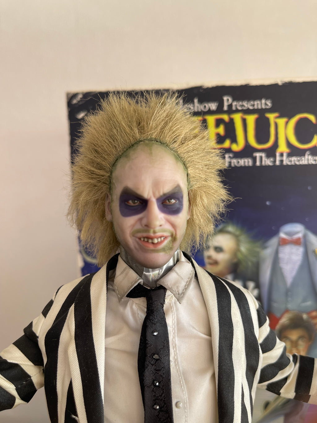 BEETLEJUICE-SIDESHOW ESCALA 1/6 versión PREMIUM
