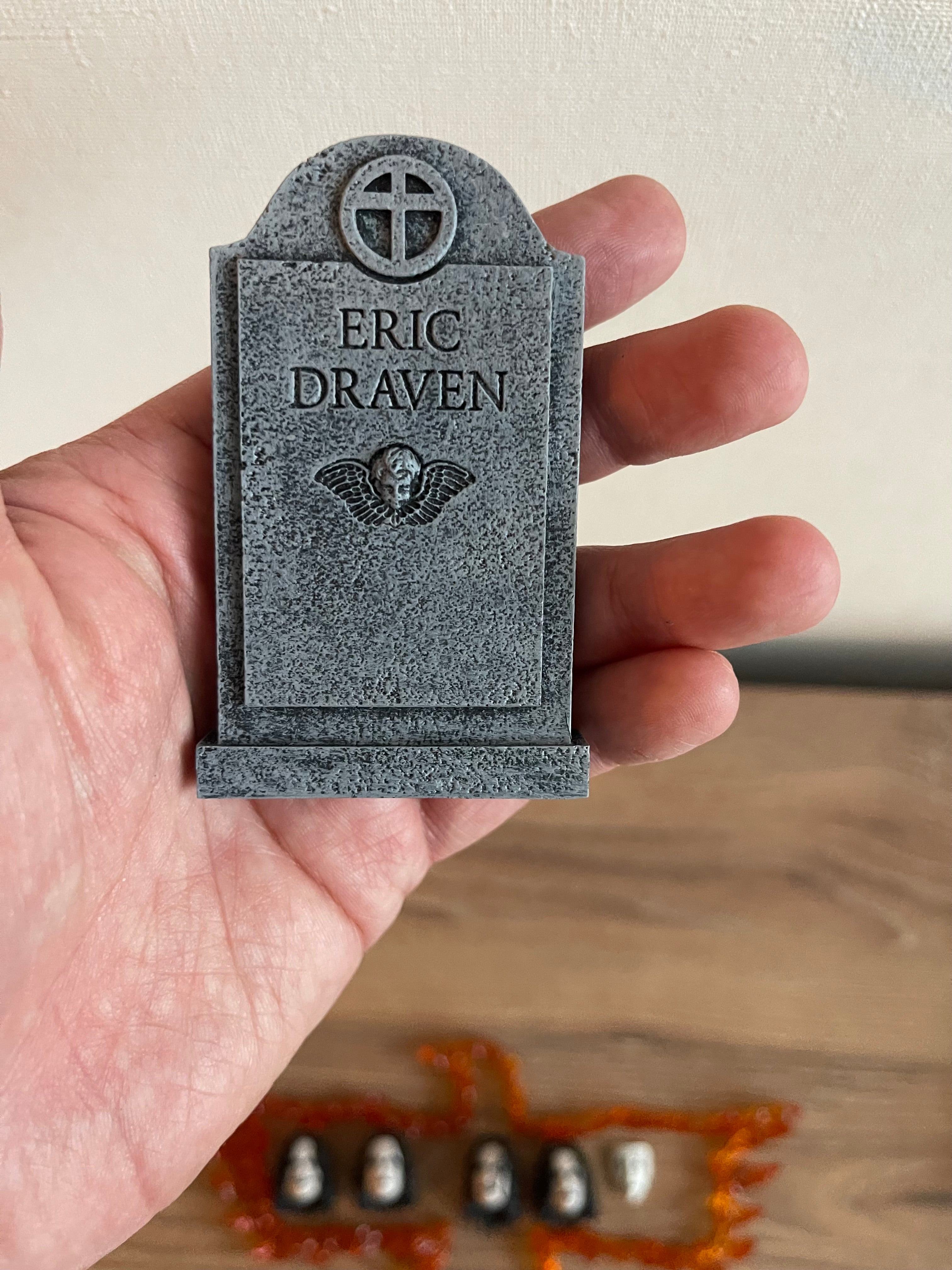 Mezco One:12 Collective-The Crow( Eric Draven)