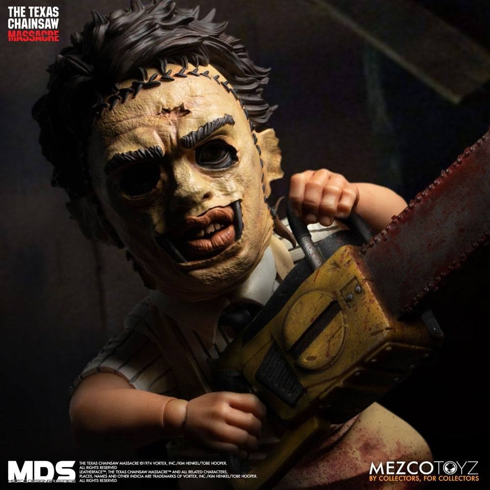 figura Mezco Designer Series (MDS) Leatherface está basada en la versión de 1974