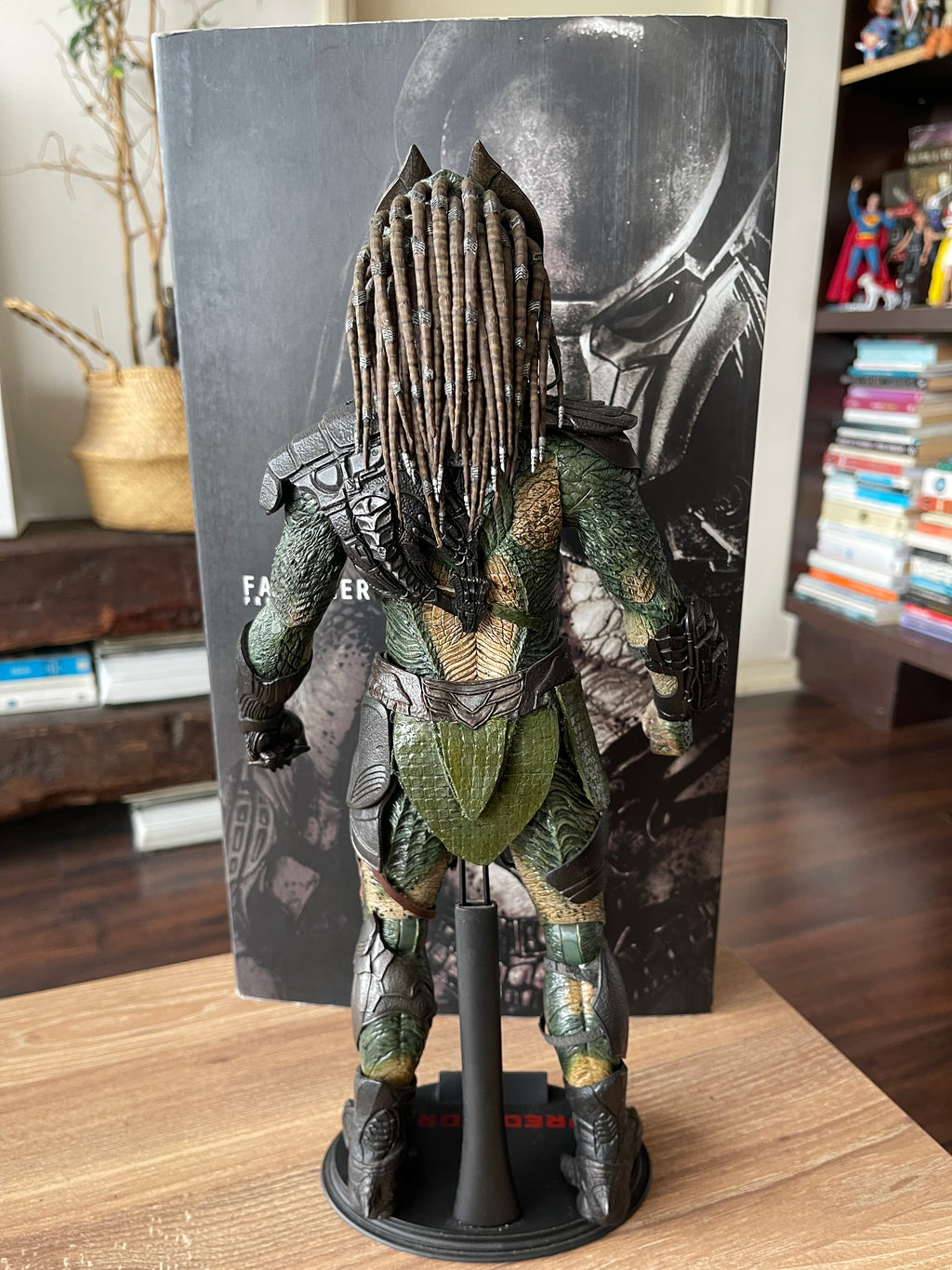 Predator FALCONER MMS137 Hot Toys (Edición 2011)