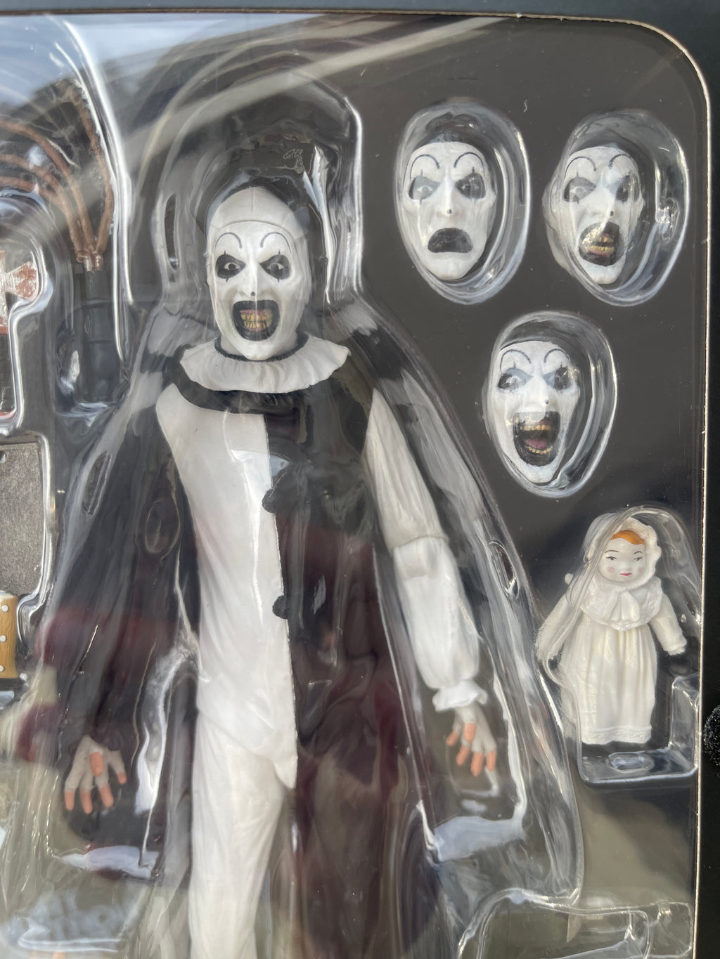 Figura Ultimate Art the Clown – NECA (Terrifier)