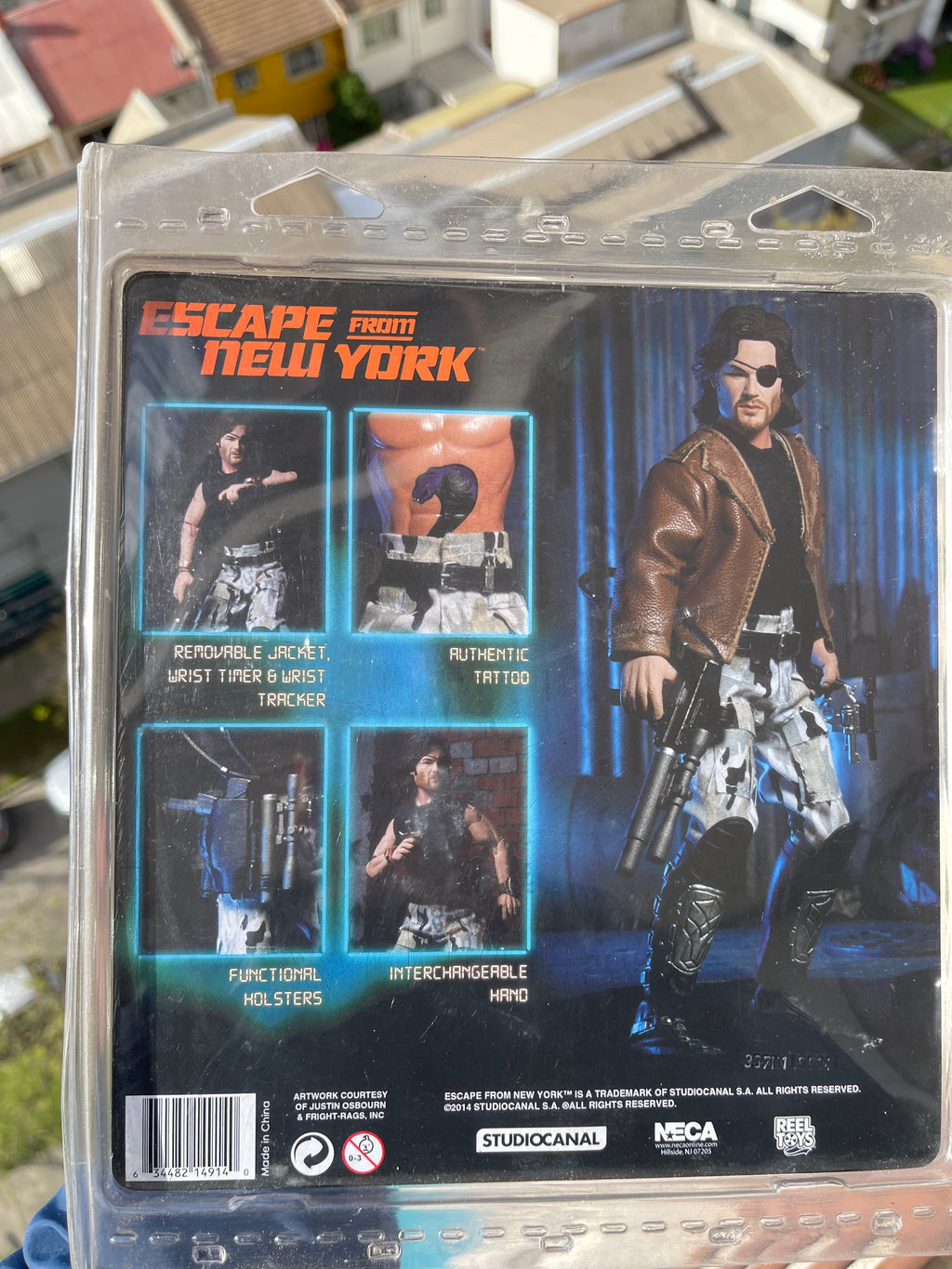 🐍🔫 SNAKE PLISSKEN – ESCAPE FROM NEW YORK – NECA RETRO CLOTH 🔫🐍