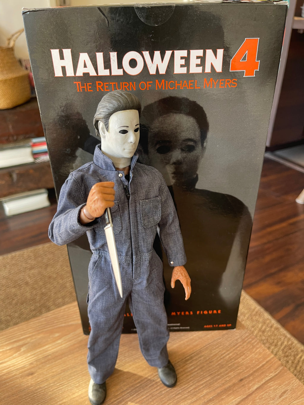 Halloween 4 The Return of Michael Myers (escala 1/6) Trick or Treat Studios