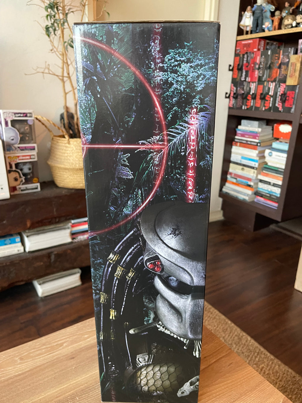 figura NECA Predator Jungle Hunter 1/4 Scale con LED