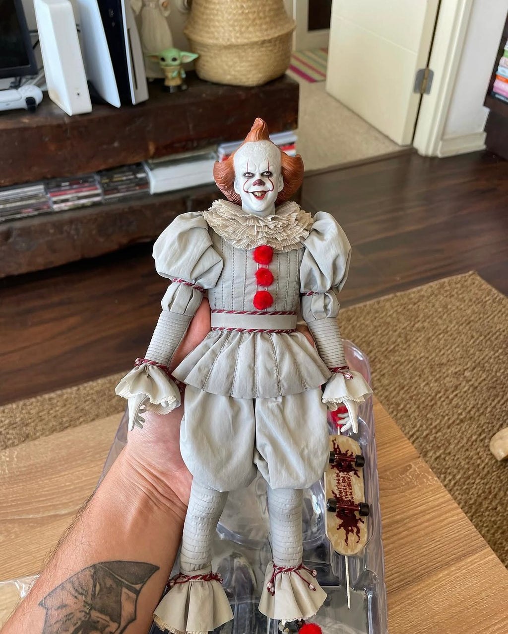 🎈🤡 IT (2017) – PENNYWISE 1/6 HOT TOYS 🤡🎈