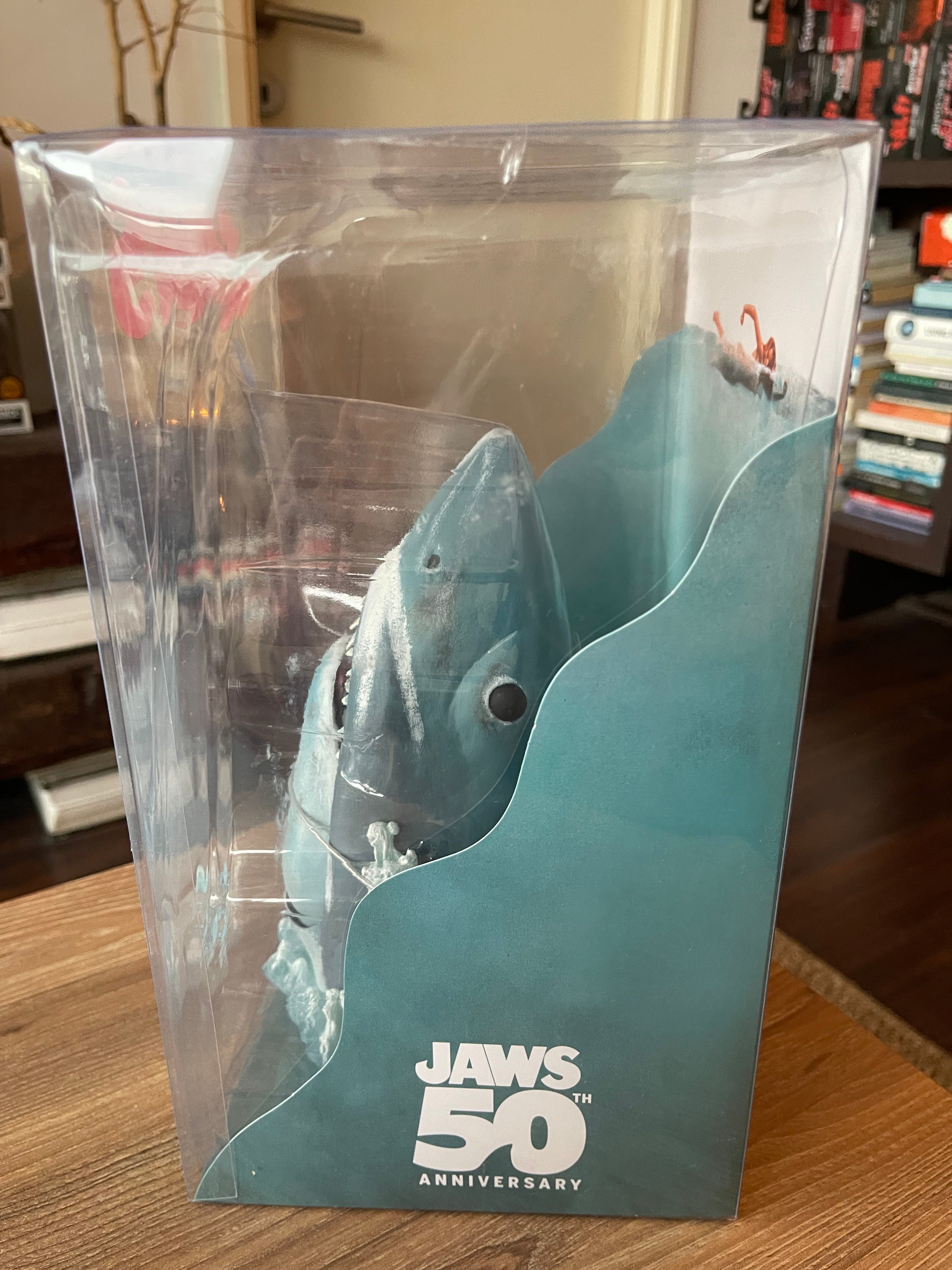 diorama NECA Jaws 50.º Aniversario Poster Series Display Piece