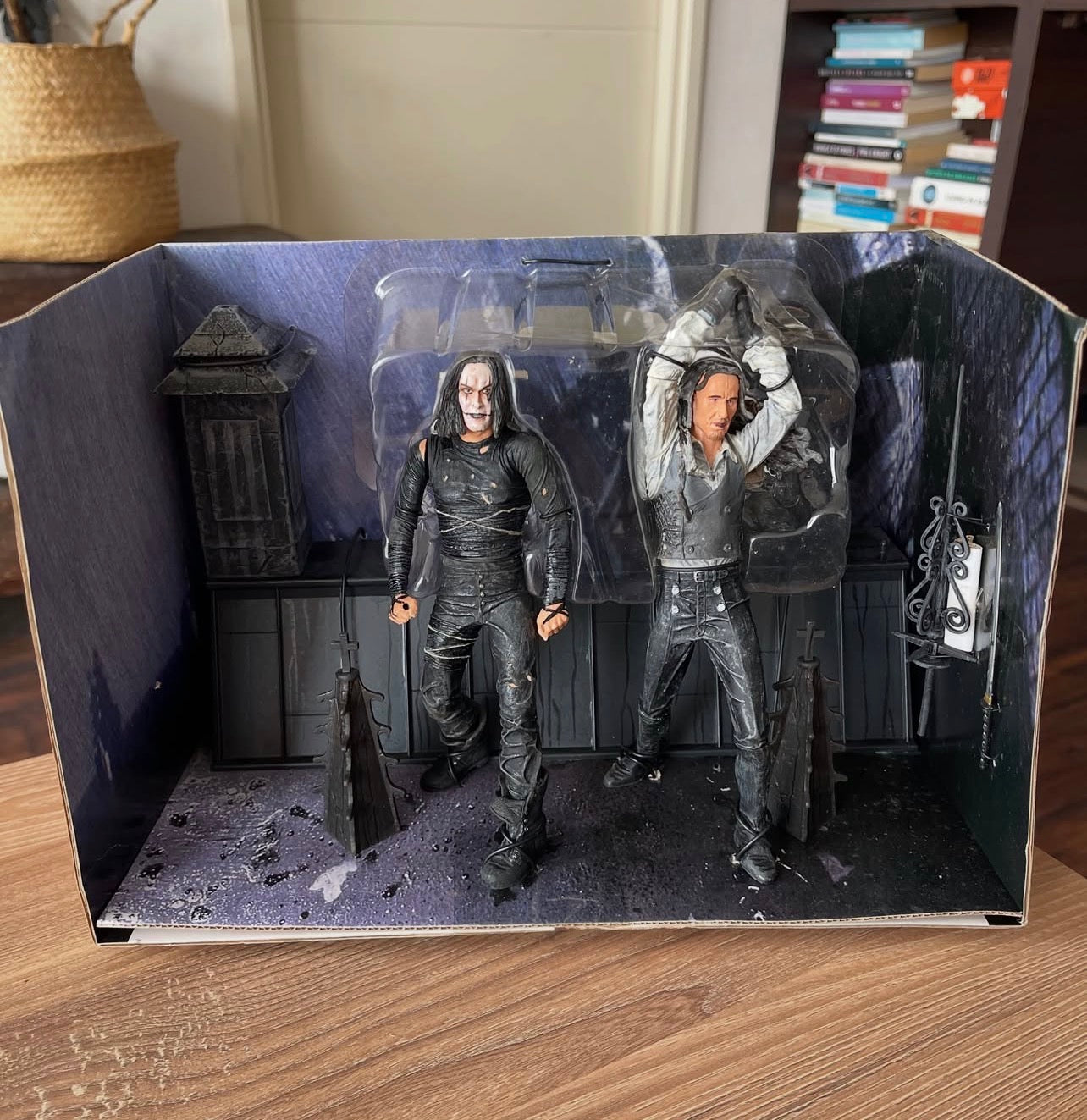 NECA Cult Classics – The Crow: Eric Draven vs Top Dollar