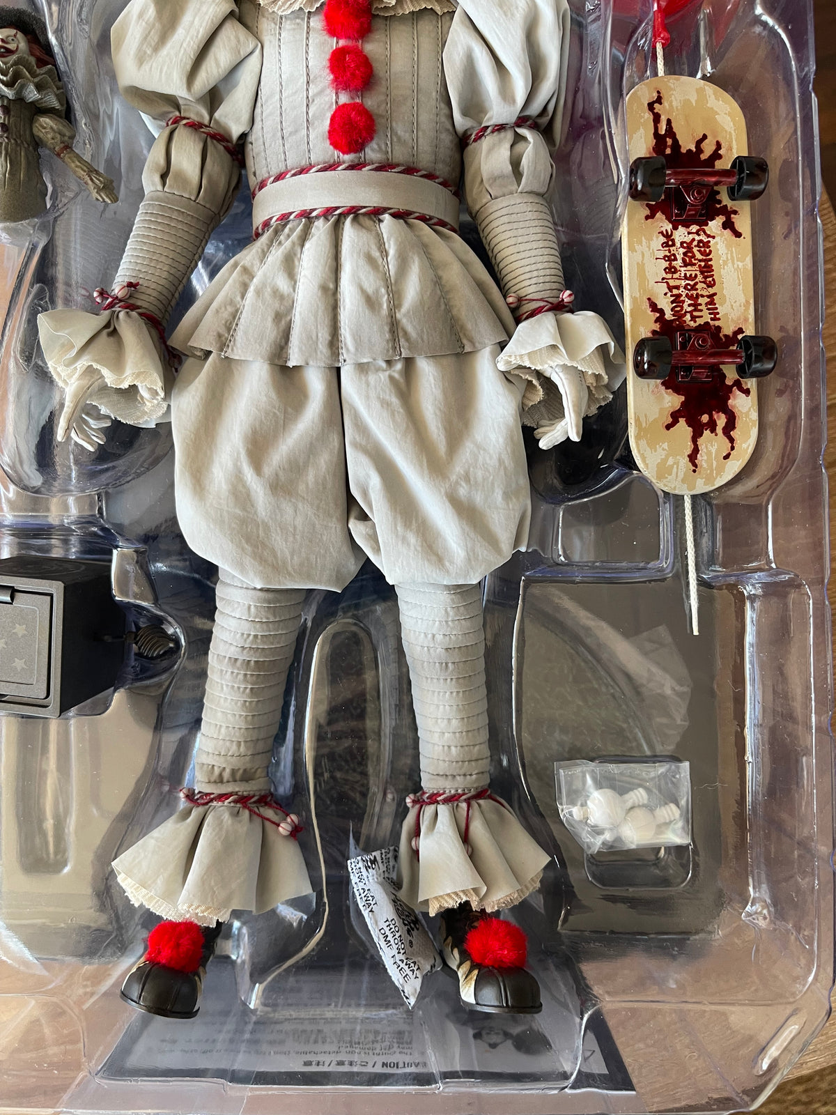 🎈🤡 IT (2017) – PENNYWISE 1/6 HOT TOYS 🤡🎈