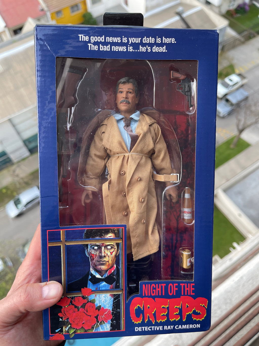 🕵️‍♂️🧟 NIGHT OF THE CREEPS – DETECTIVE RAY CAMERON NECA RETRO CLOTH 8” 🔥