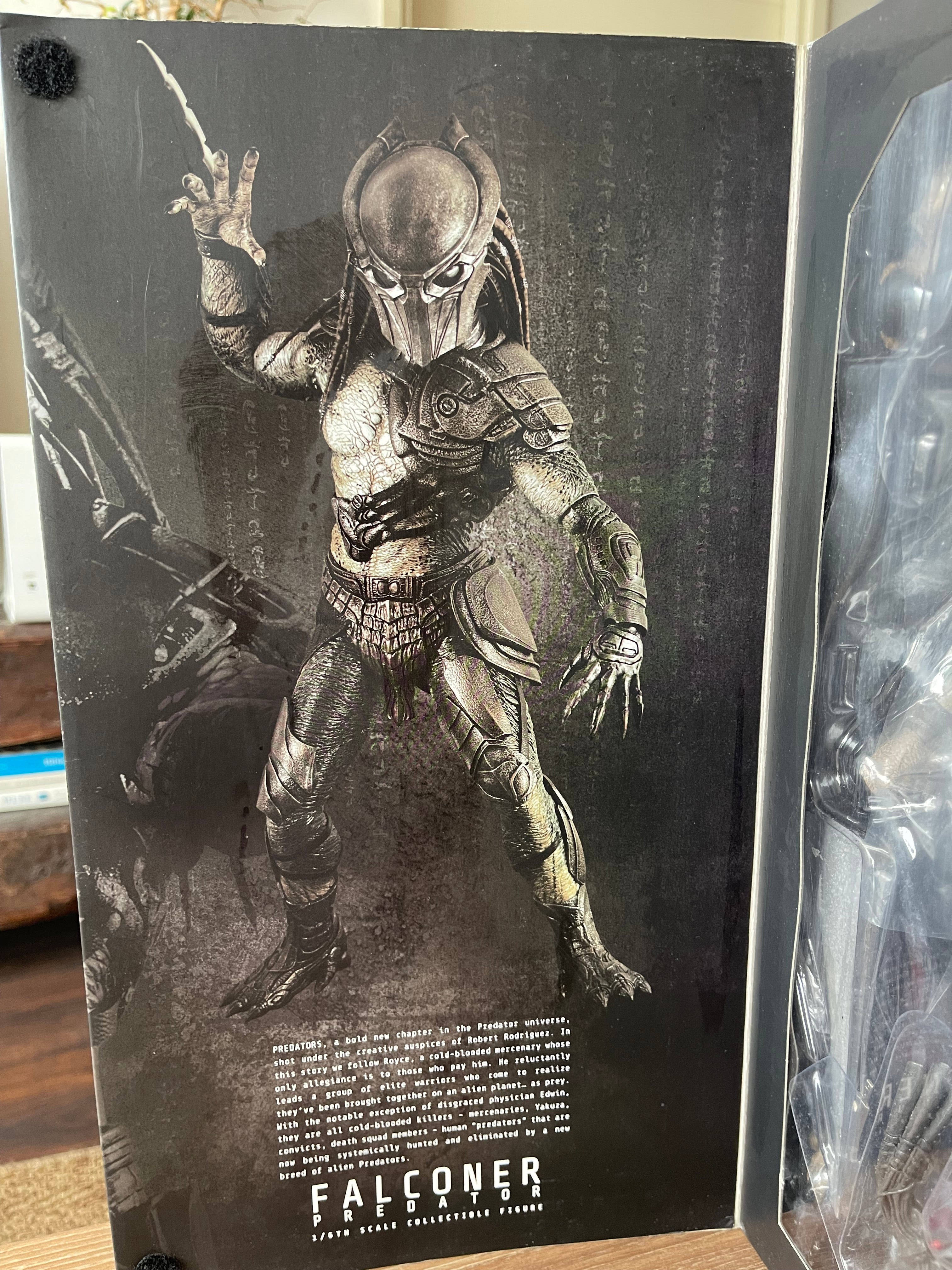 Predator FALCONER MMS137 Hot Toys (Edición 2011)