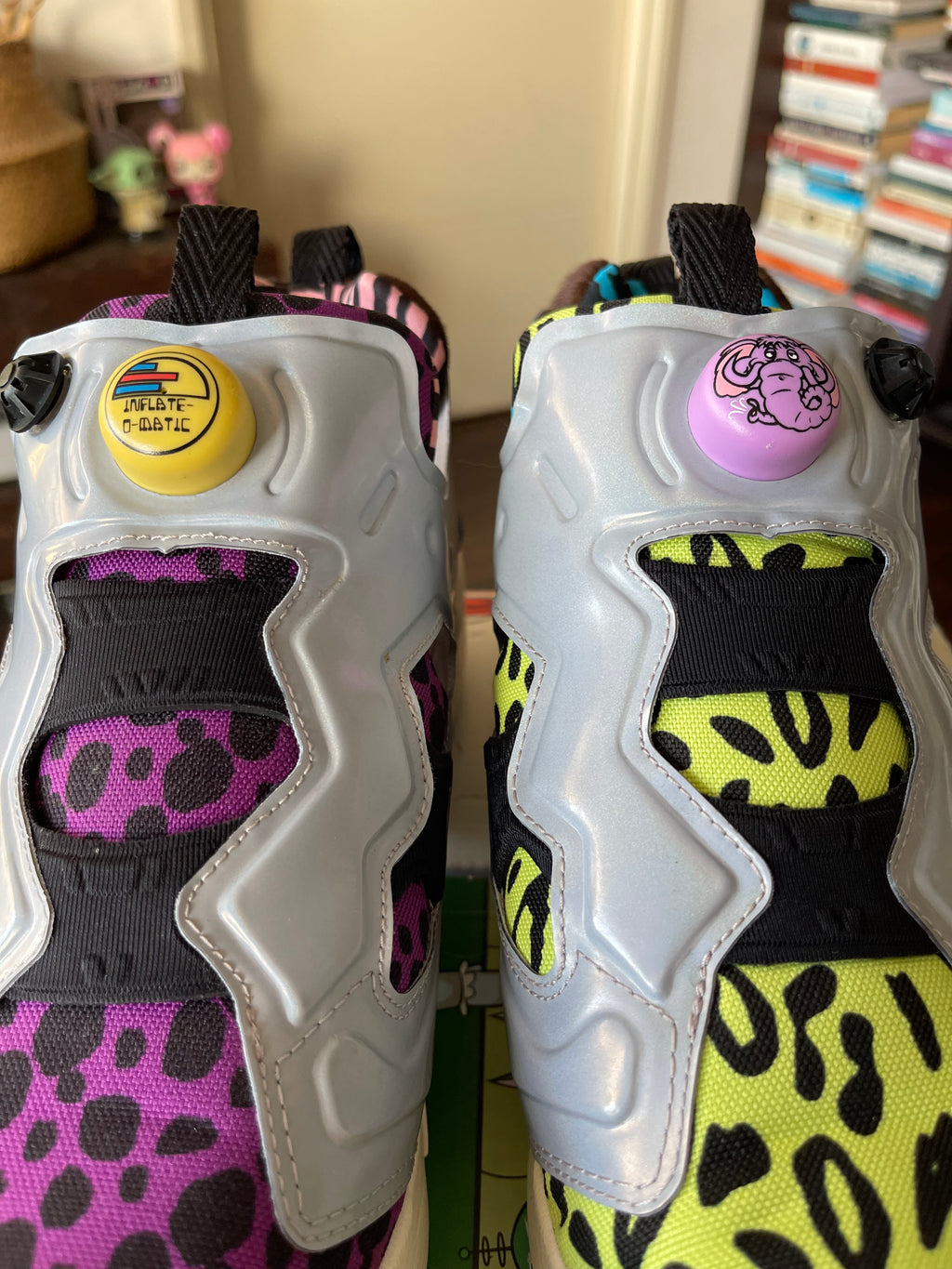 REEBOK INSTAPUMP FURY 94 Colaboración the JETSONS & FLINTSTONES