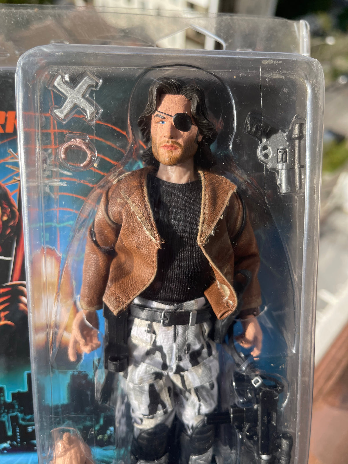 🐍🔫 SNAKE PLISSKEN – ESCAPE FROM NEW YORK – NECA RETRO CLOTH 🔫🐍