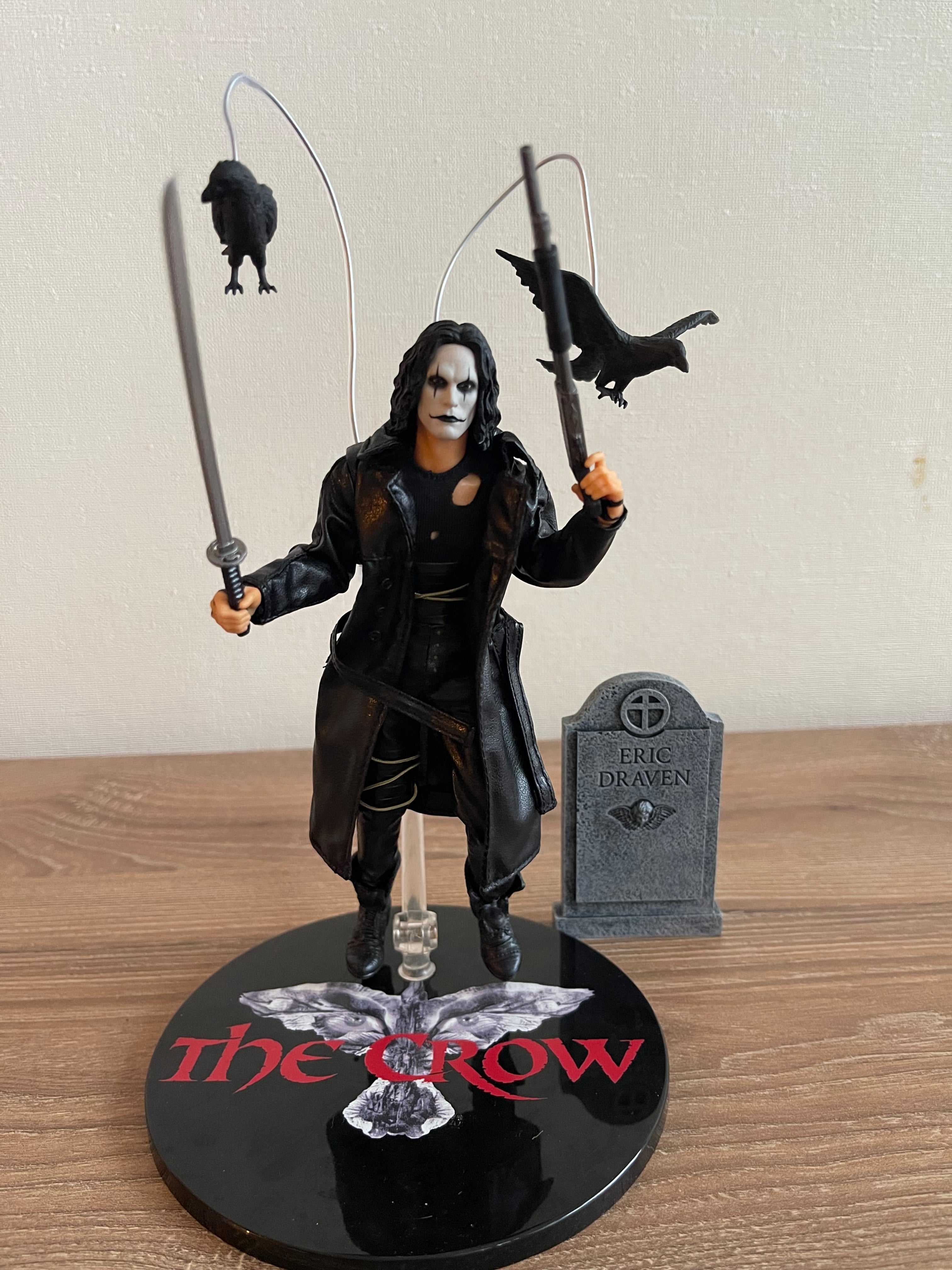 Mezco One:12 Collective-The Crow( Eric Draven)