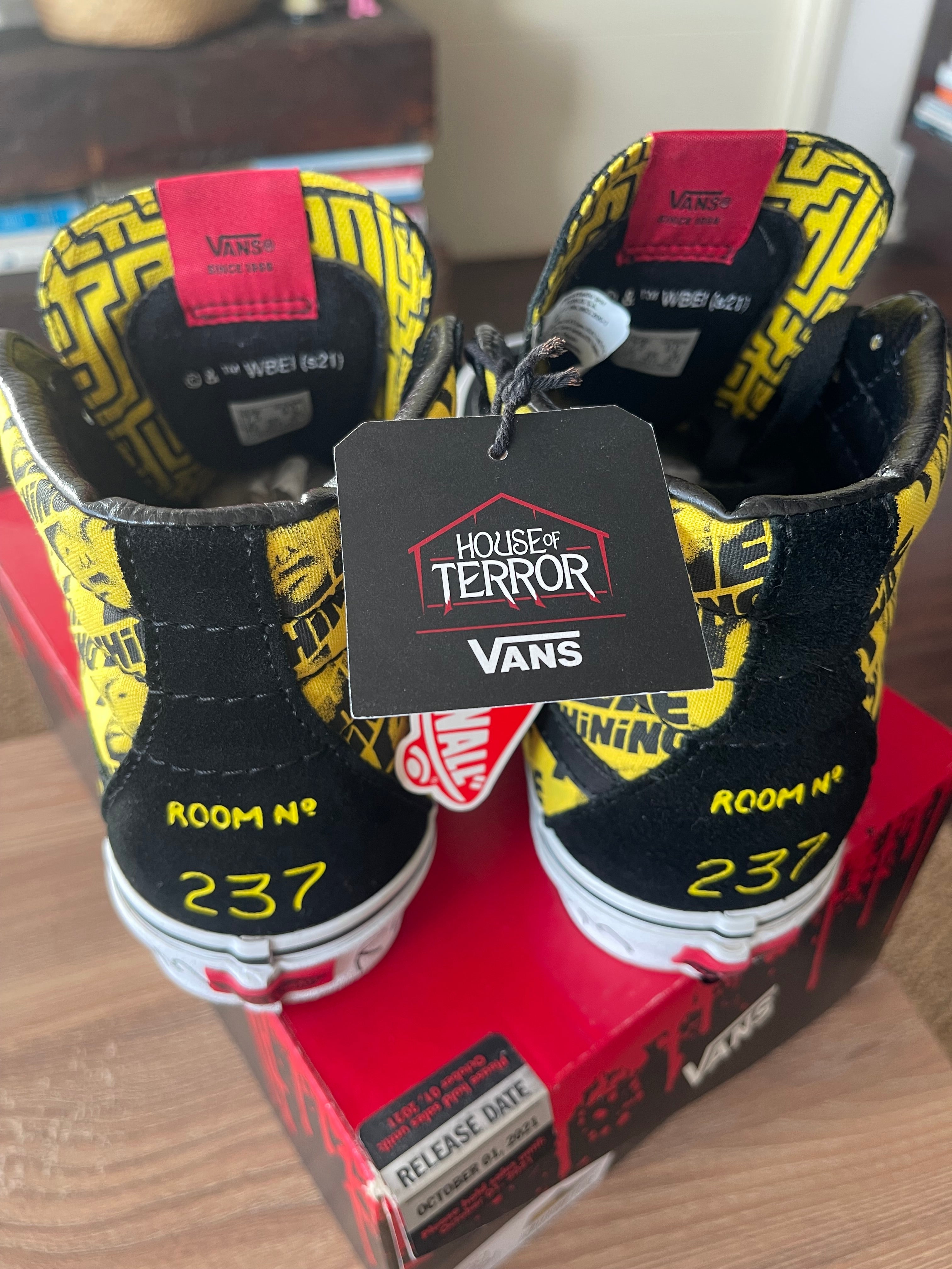 Vans Sk8-Hi edición 2021 the shining de la línea House of Terror 🪓🪓🪓🪓