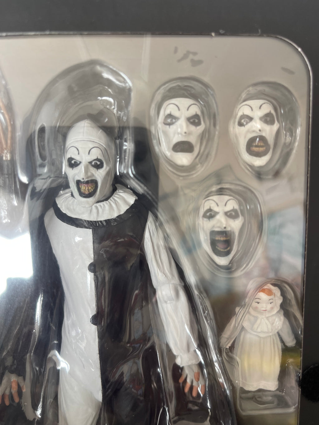 Figura Ultimate Art the Clown – NECA (Terrifier)