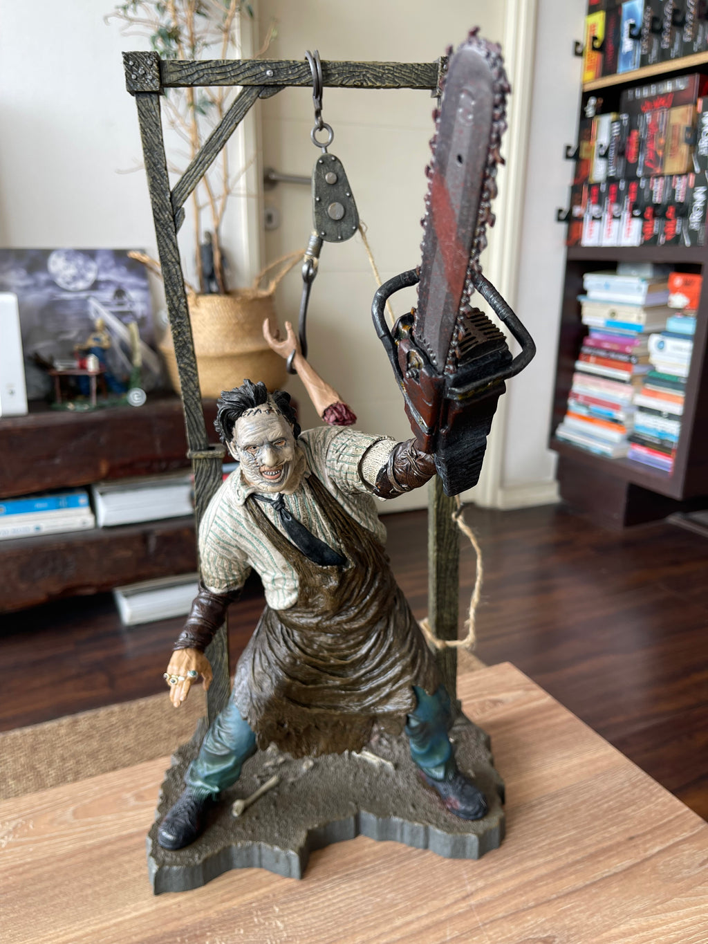 🪚 Leatherface – McFarlane Movie Maniacs Series 6 (escala 1/6)