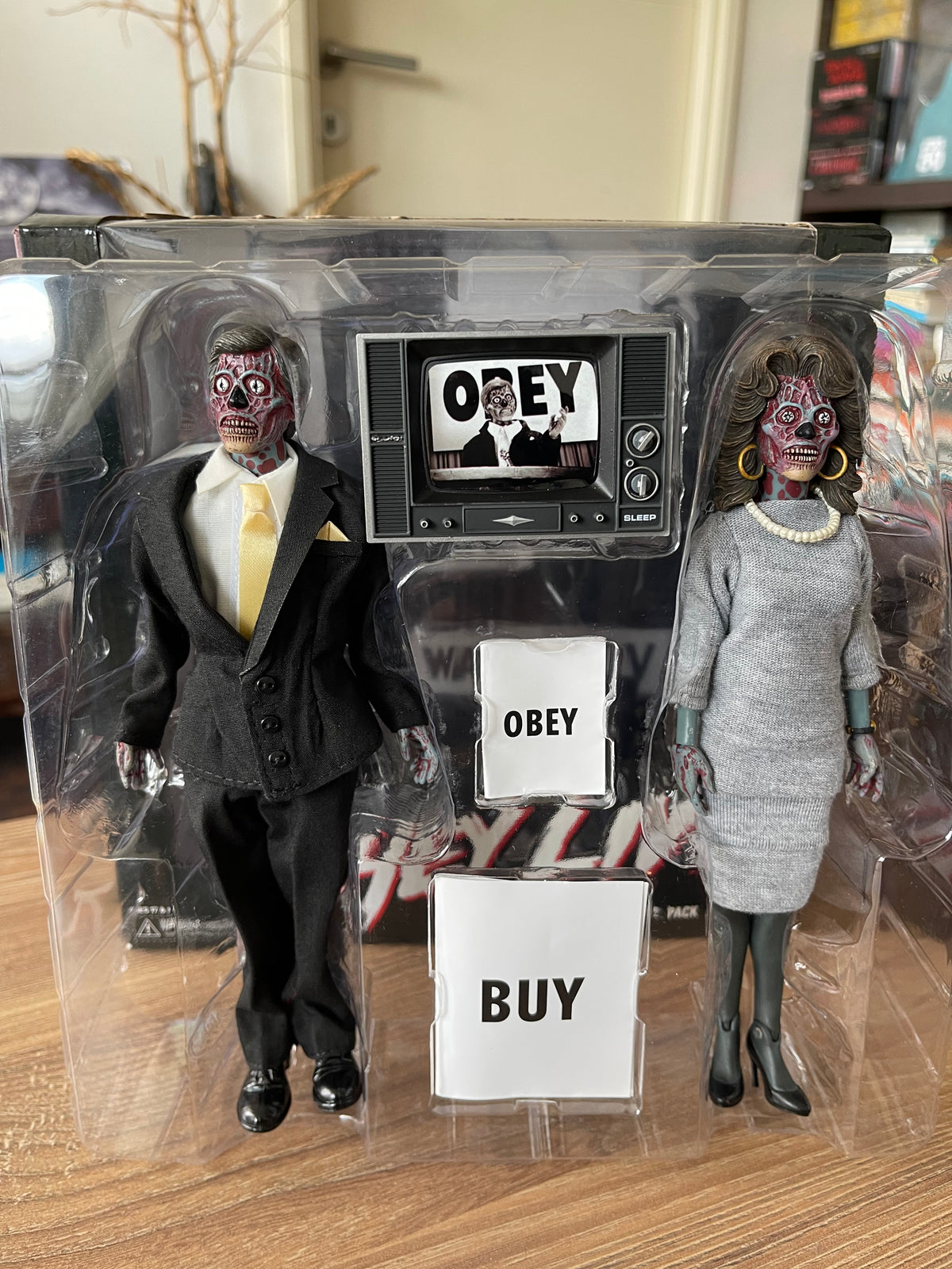👽🚀 NECA RETRO CLOTH – ALIENS 2-PACK 🚀👽💥 “Game over, man!” 💥